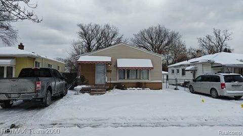 2317 Spring Hill Avenue Wayne City MI 48141