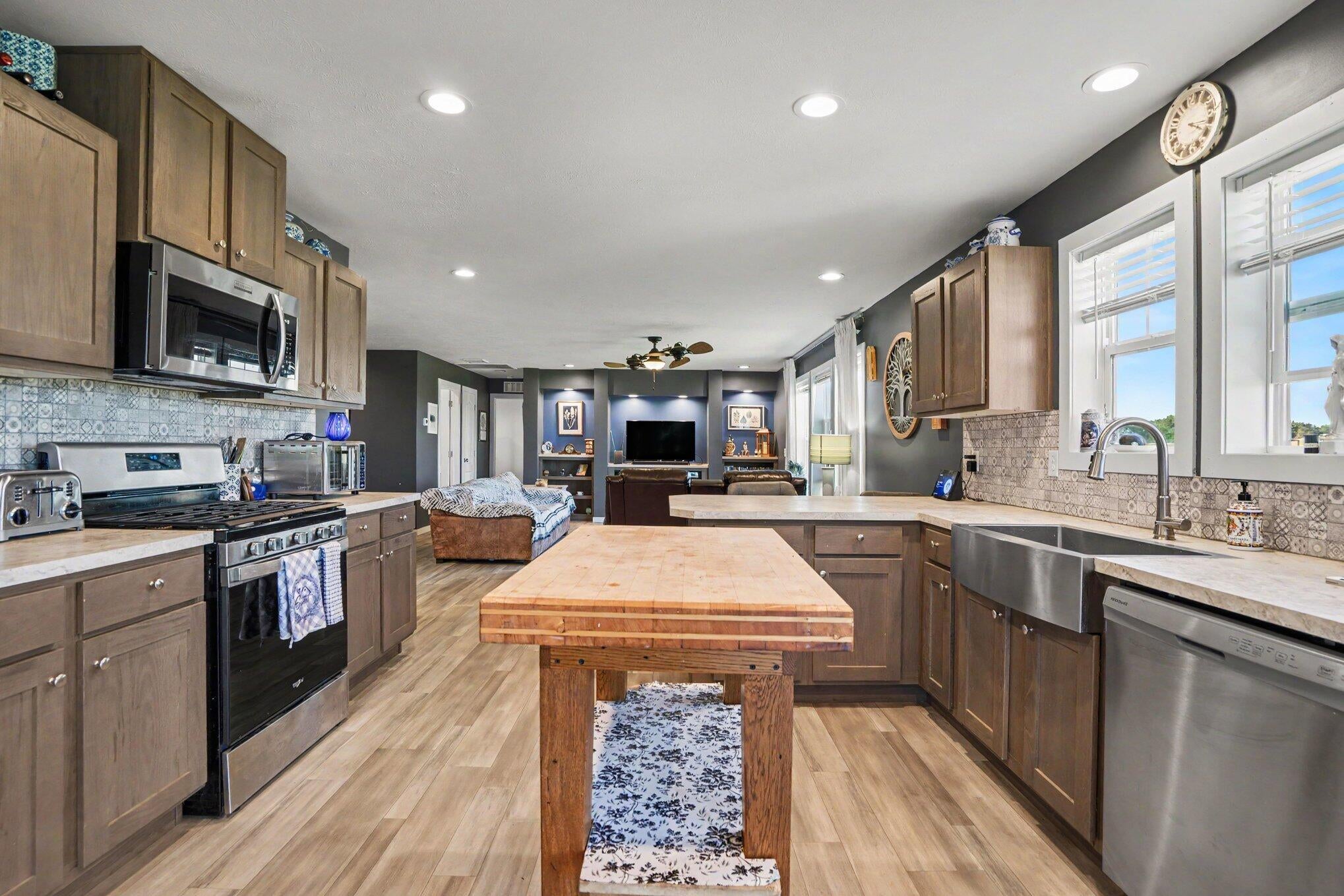 256 Hatfield Road