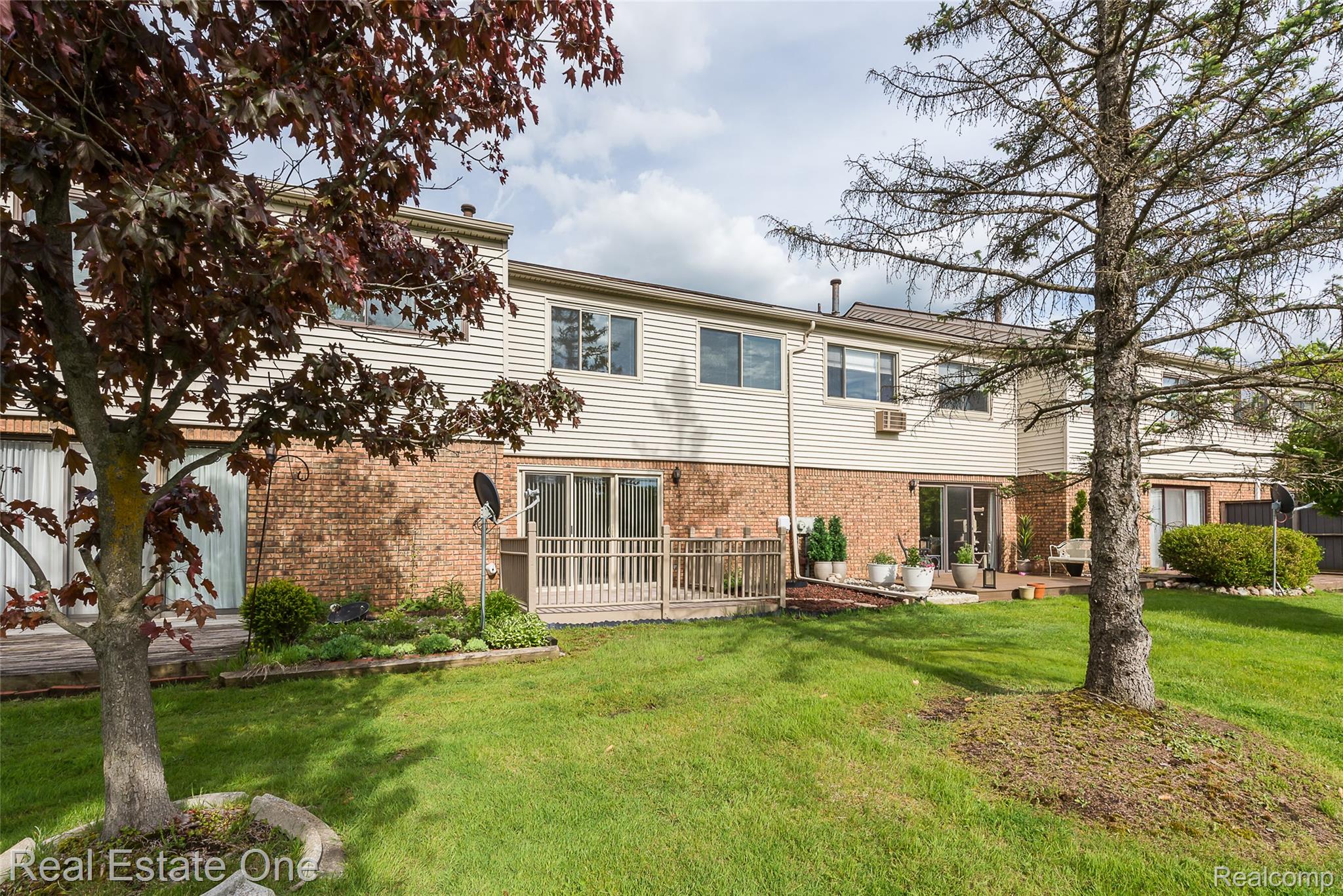 25137 Jefferson Court 4