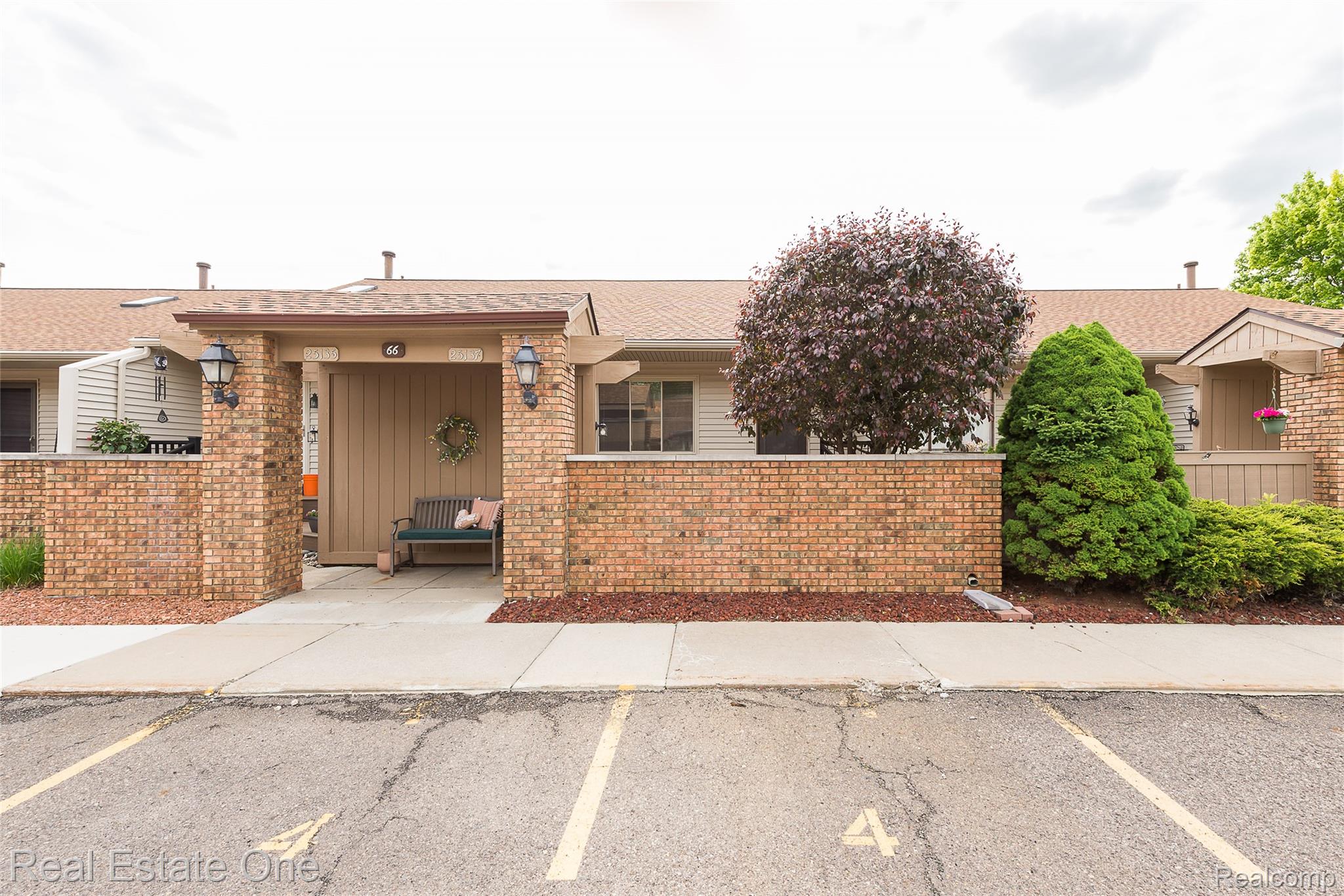 25137 Jefferson Court 4