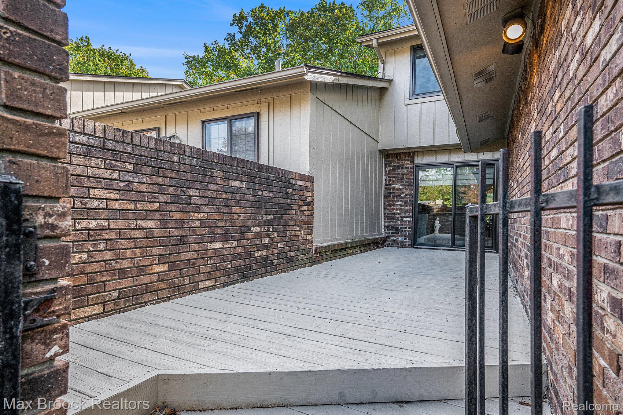 4371 Foxpointe Drive