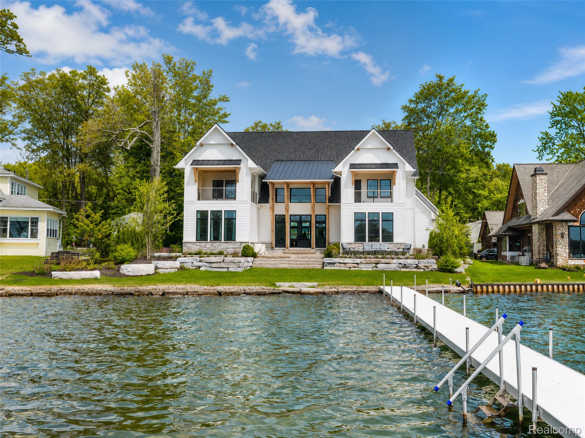 12530 Woodhull Landing