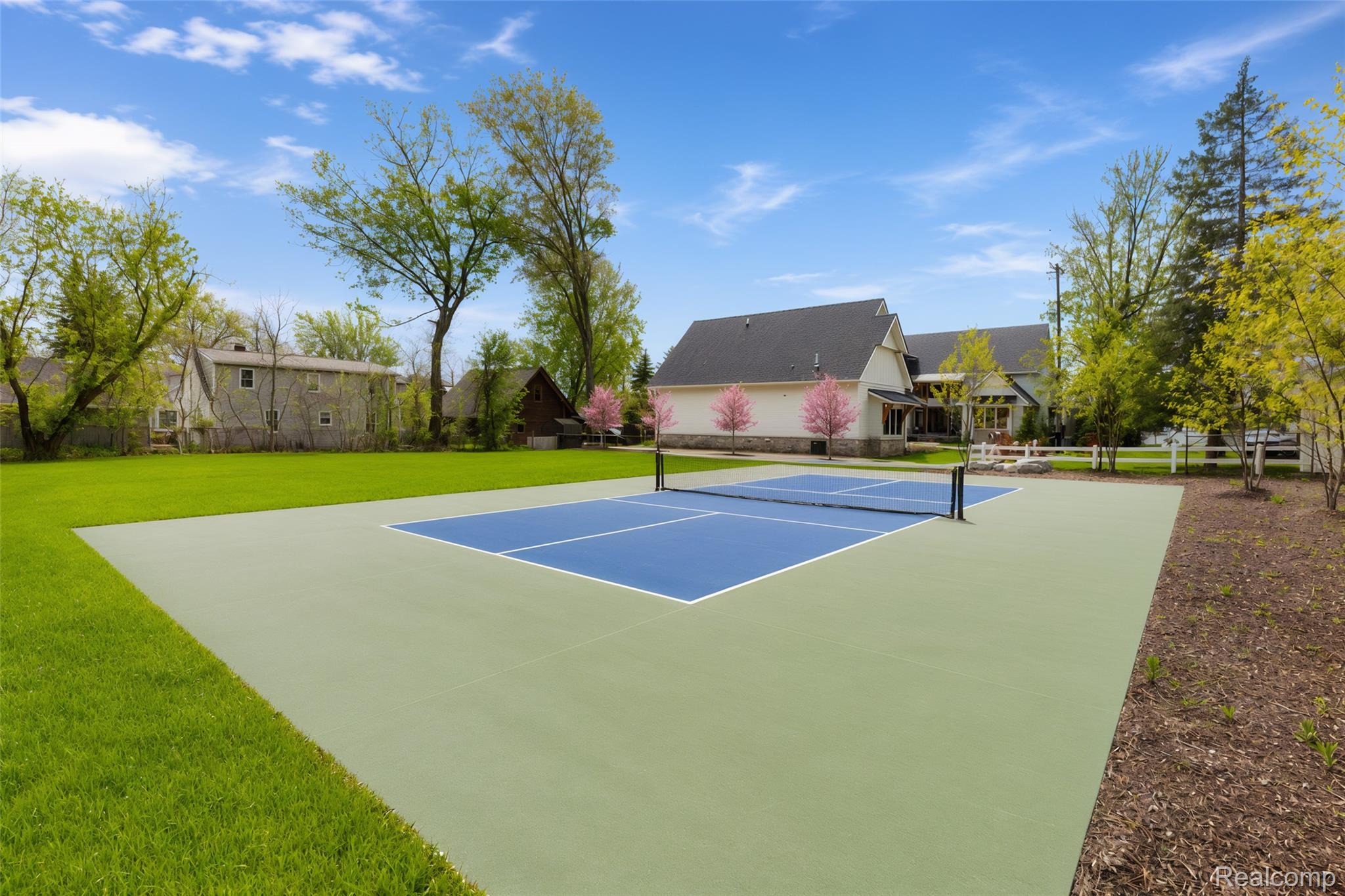 12530 Woodhull Landing