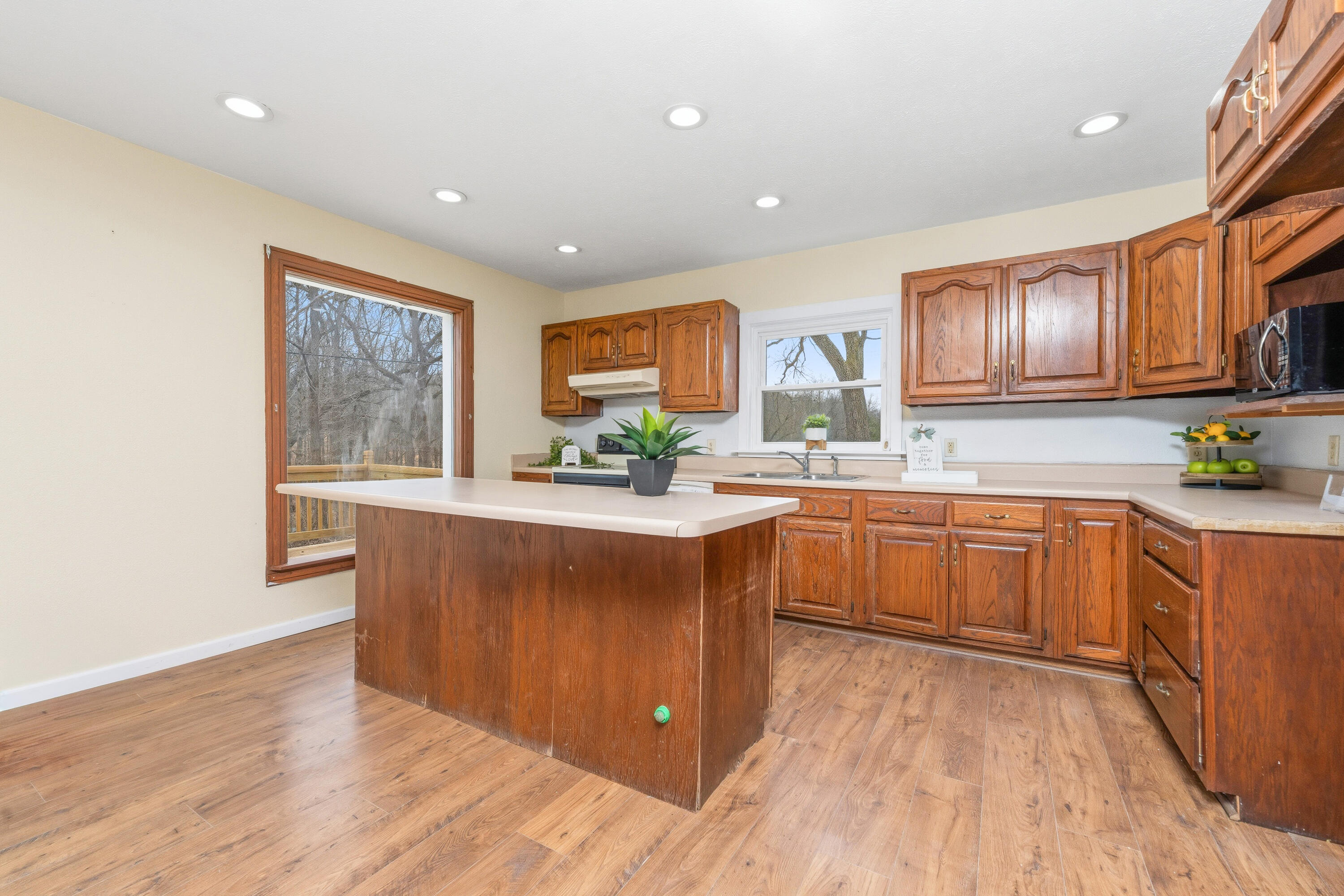 2506 S 4th Street