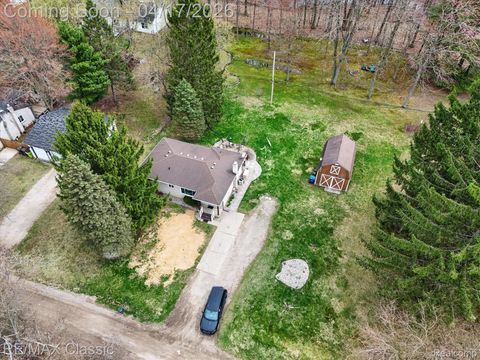 5060 Warmbriar Drive White Lake Charter Township MI 48383
