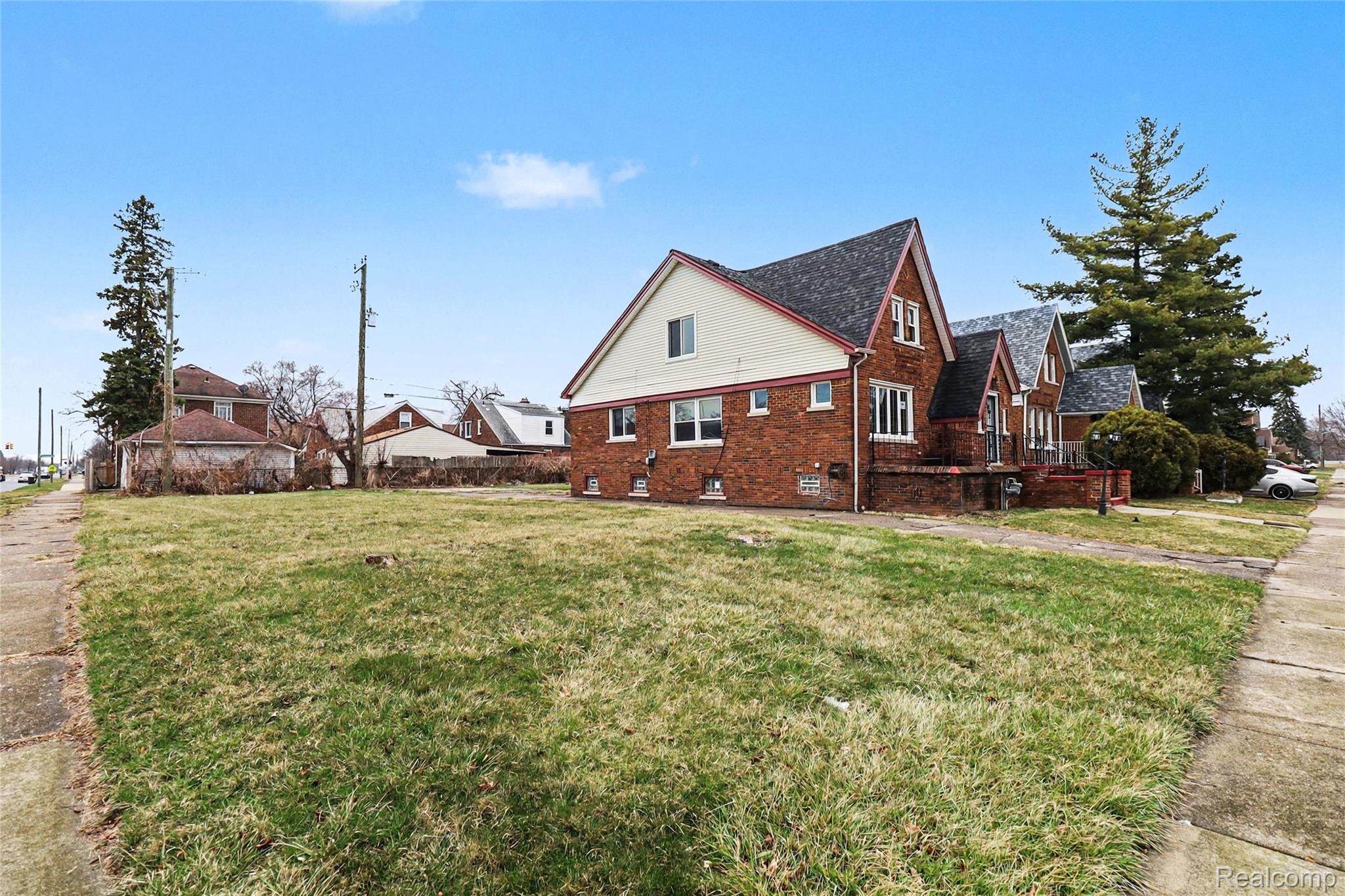 5719 Haverhill Street