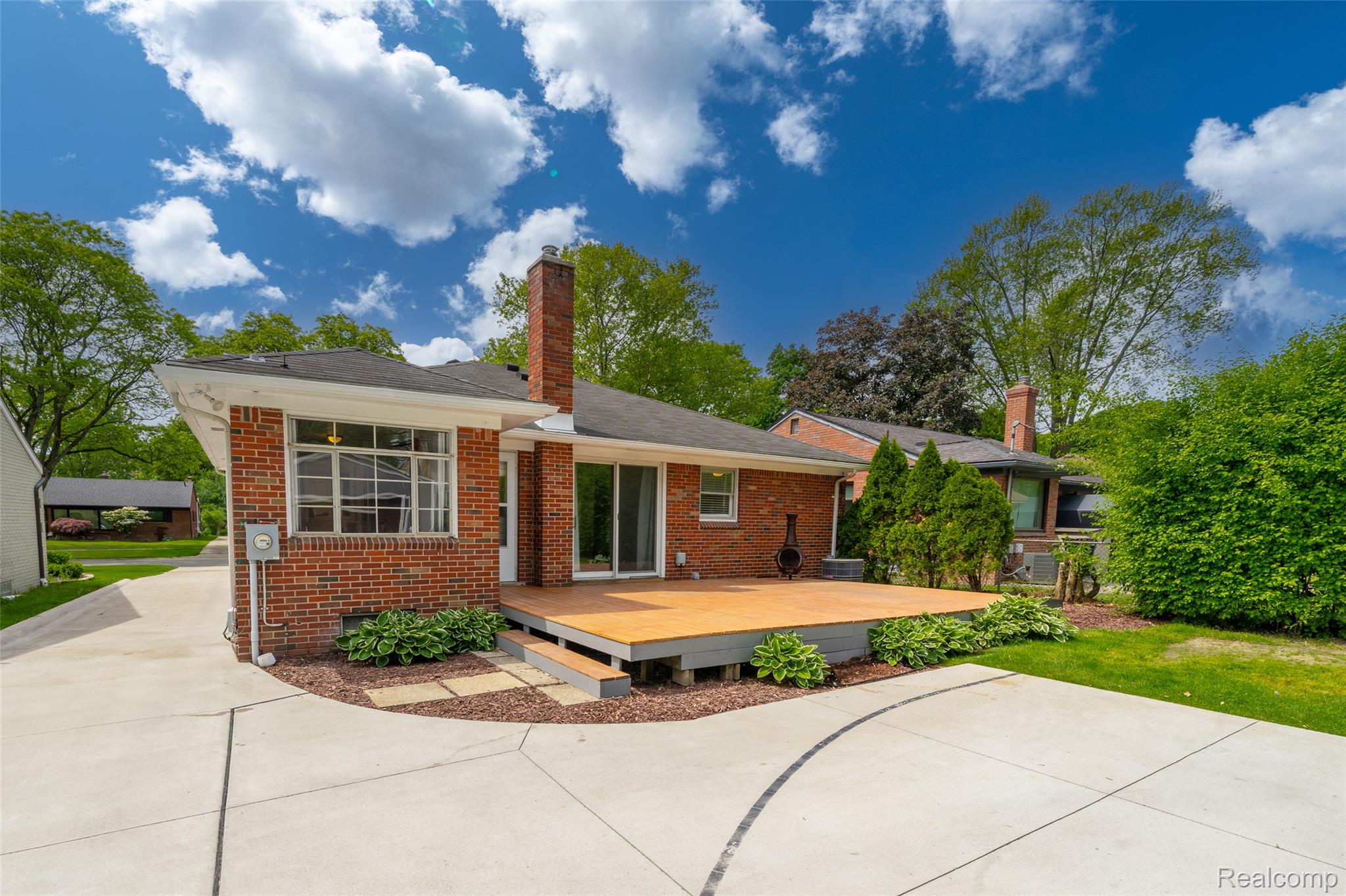 Troy City, Michigan 48084, United States, 4 Bedrooms Bedrooms, ,2 BathroomsBathrooms,Residential,Pending,141957