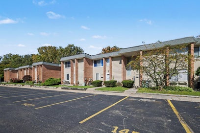 1457 N Saxony Drive SE 14 Grand Rapids City MI 49508