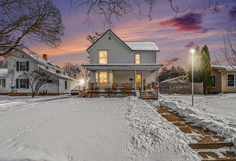 Photo of 616 S Broas Street, Belding City, MI 48809 (MLS # 65026005991)