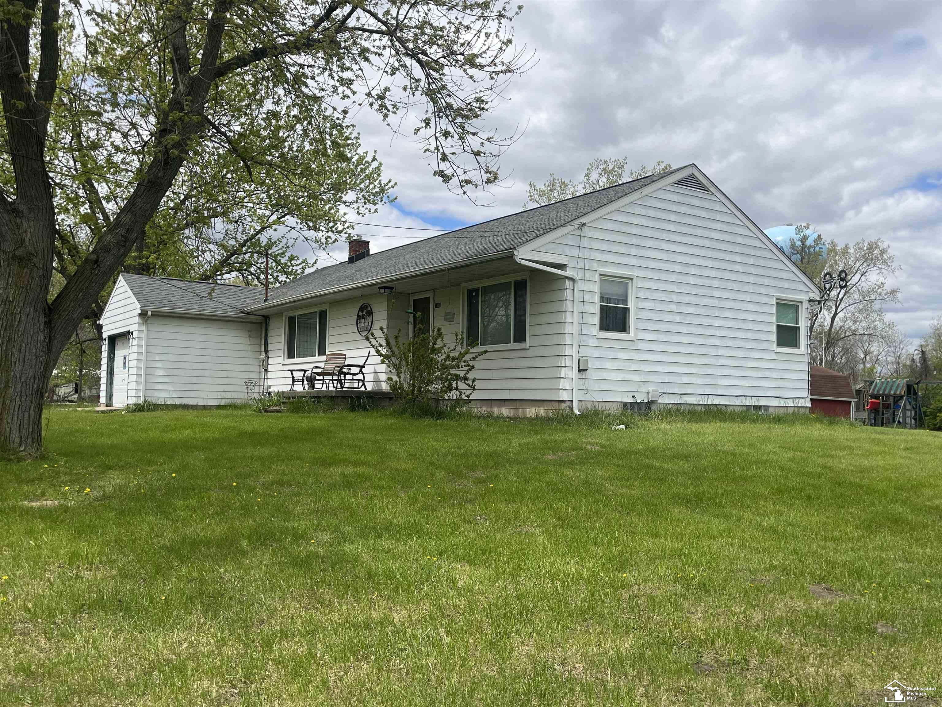 3300 W Stein Road