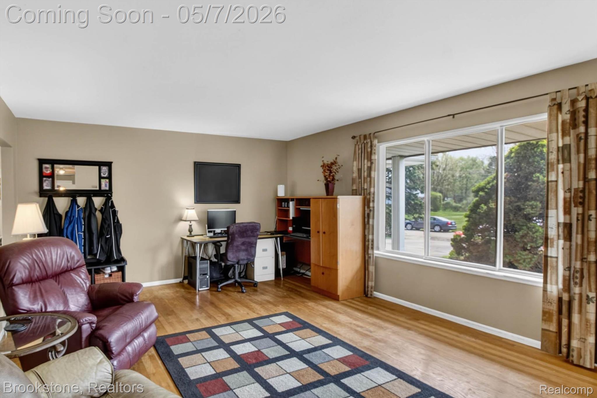 2732 Lacota Road