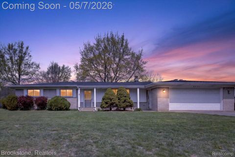 2732 Lacota Road Waterford Charter Township MI 48328