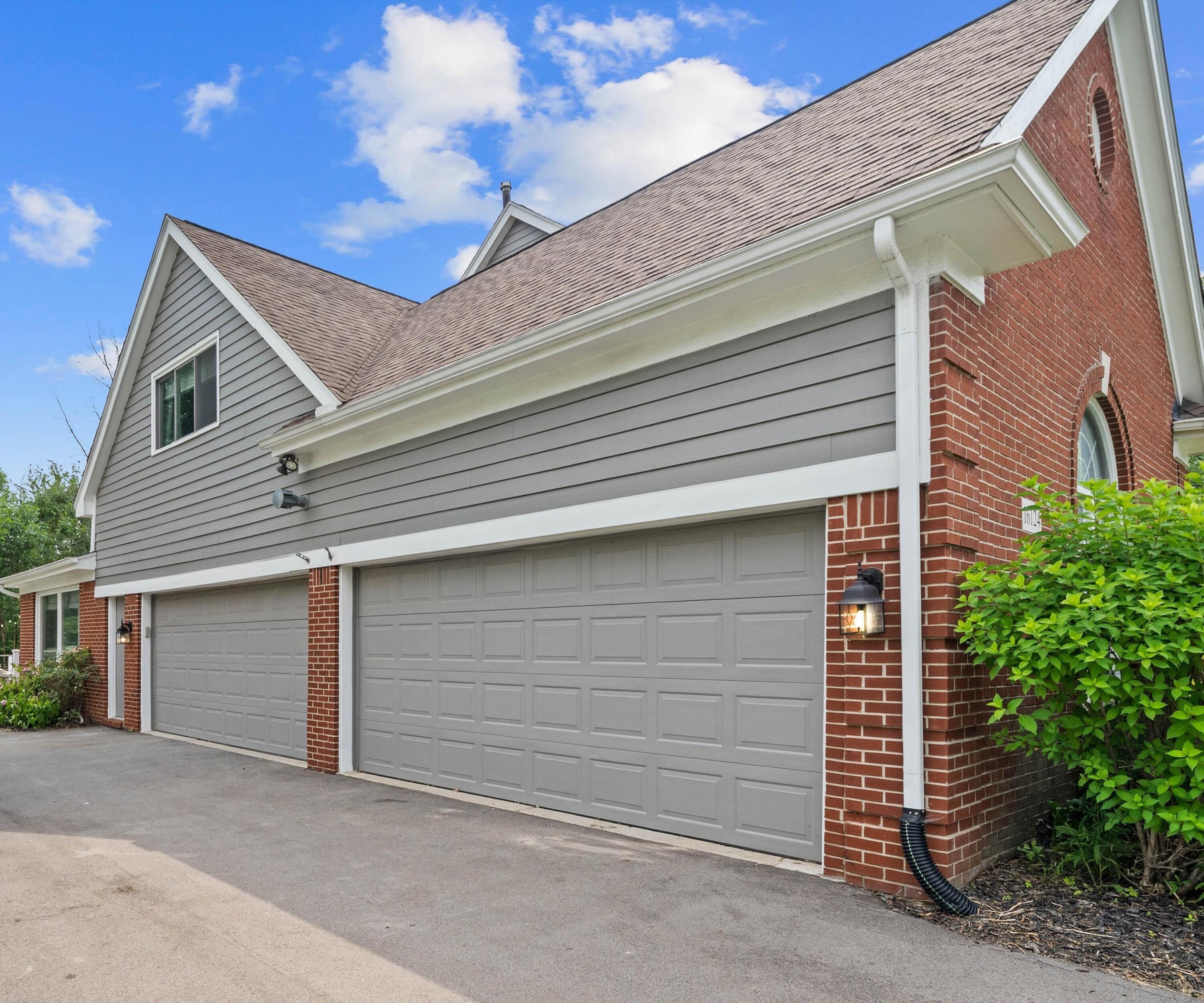 16124 Maplewood Court