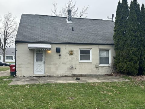 Tiny photo for 22812 ALMOND Avenue, Eastpointe City, MI 48021 (MLS # 58050203236)