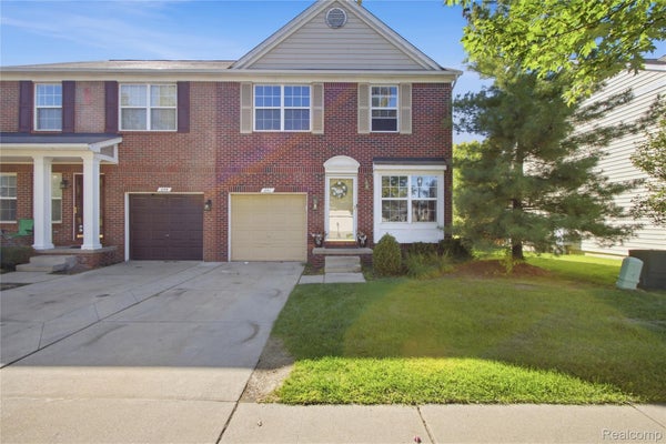 241 TUCKER ST, PONTIAC, MI 48341 - Image dfdbc6f789b3ed32bc7b372d6ff2f6a2/3692700537