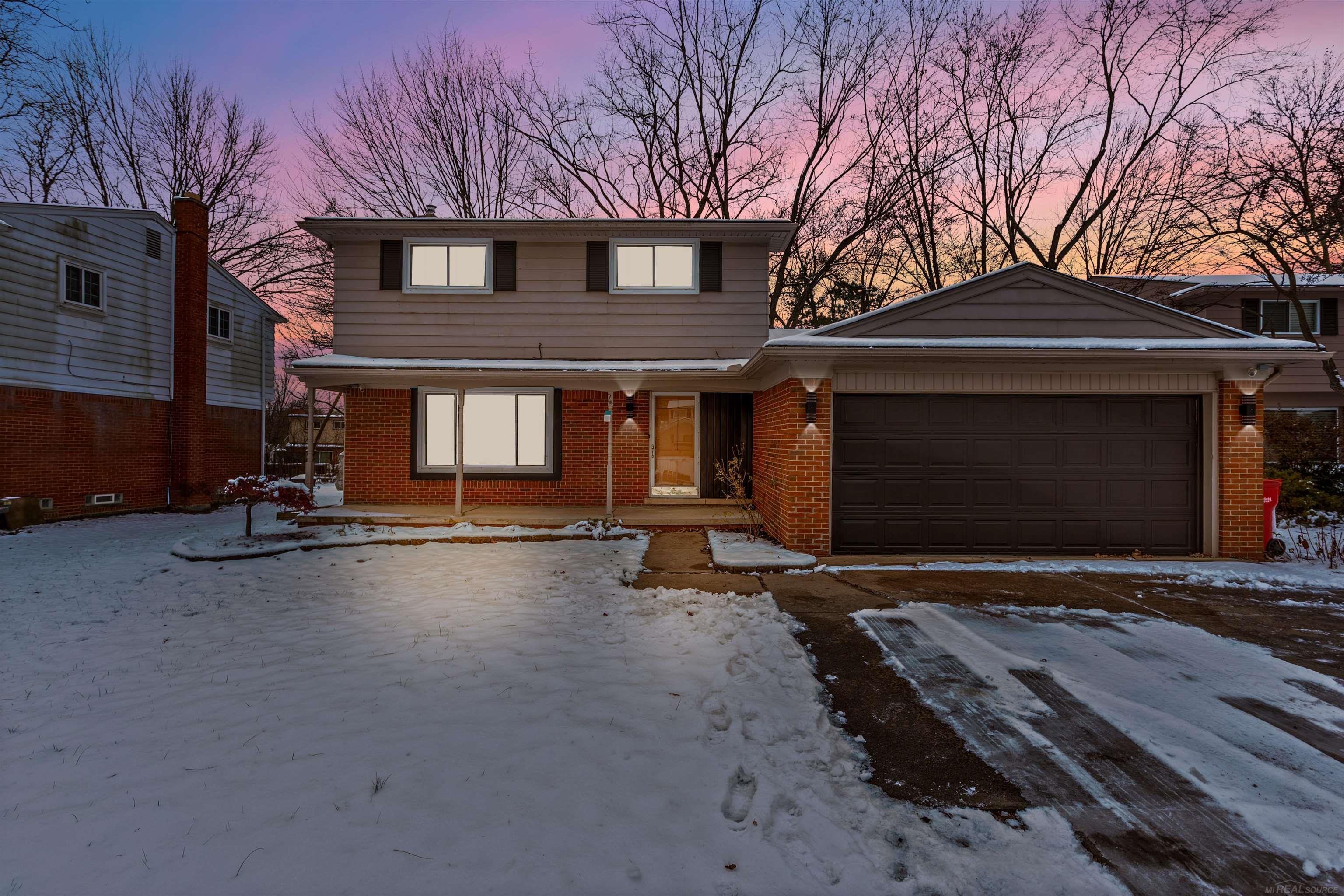 29985 Spring River Drive