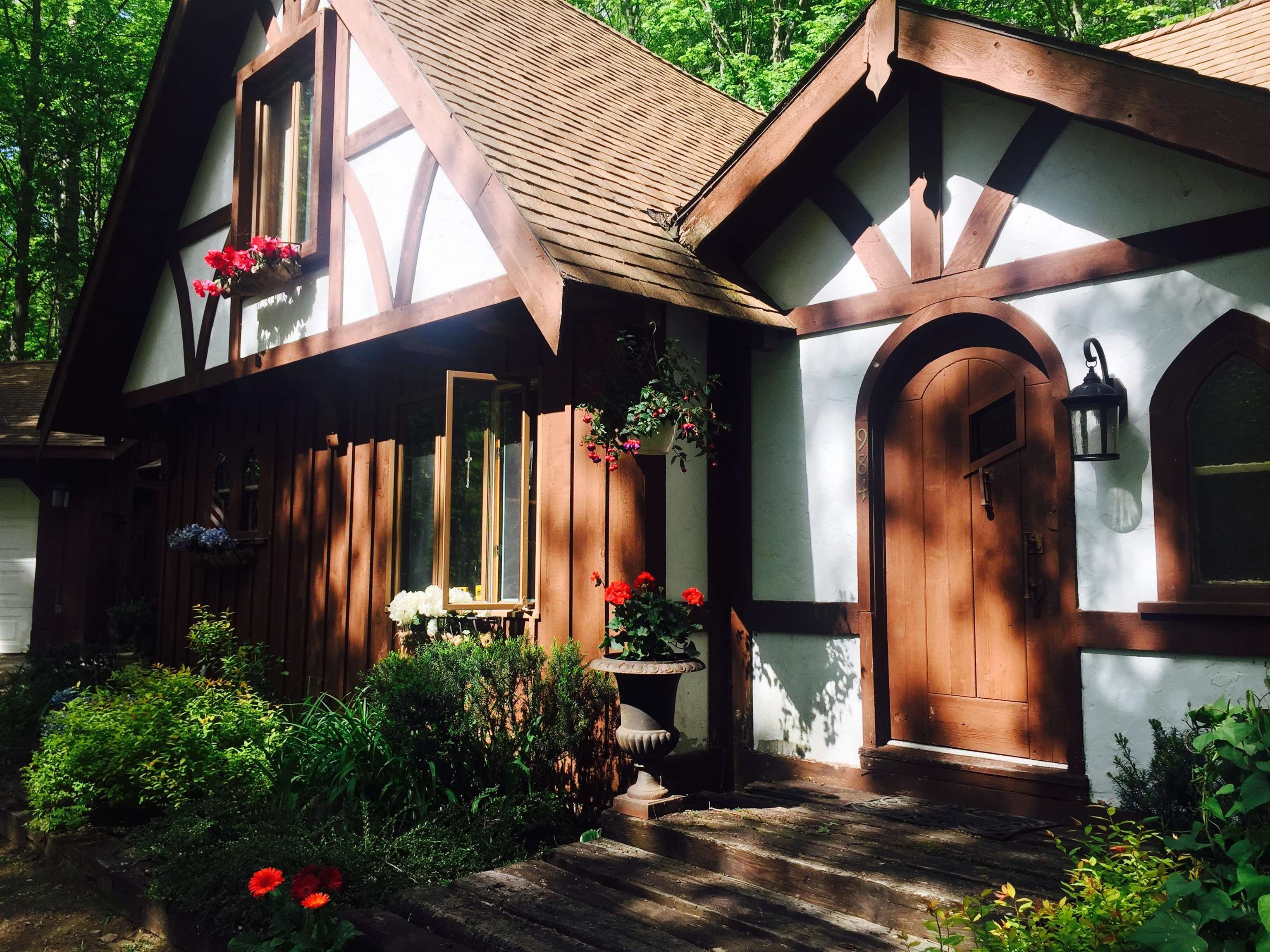 984 Cedar River Drive