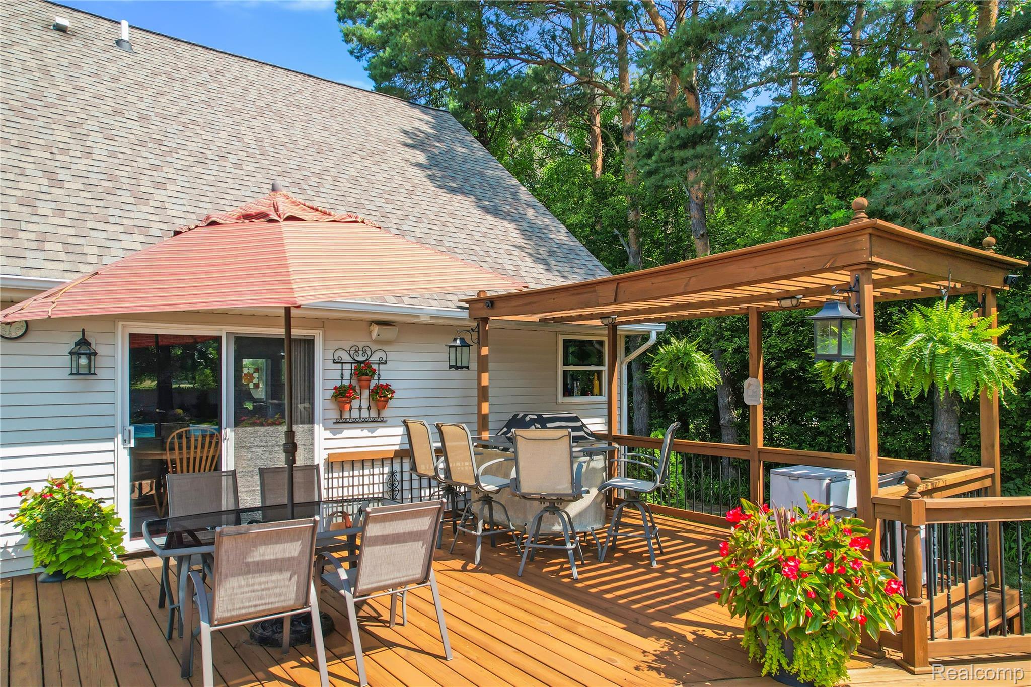 8351 Rustic Trail