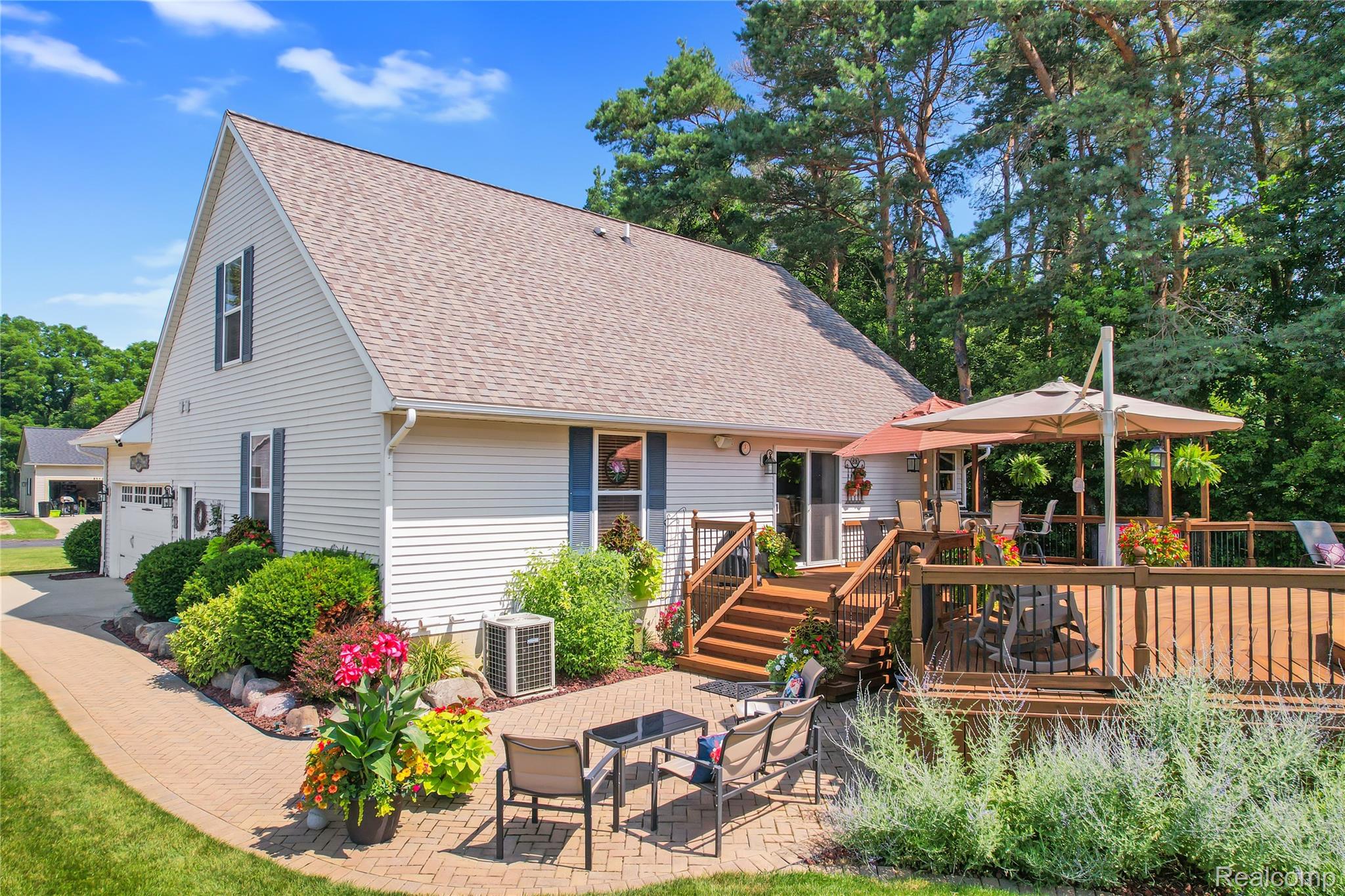8351 Rustic Trail