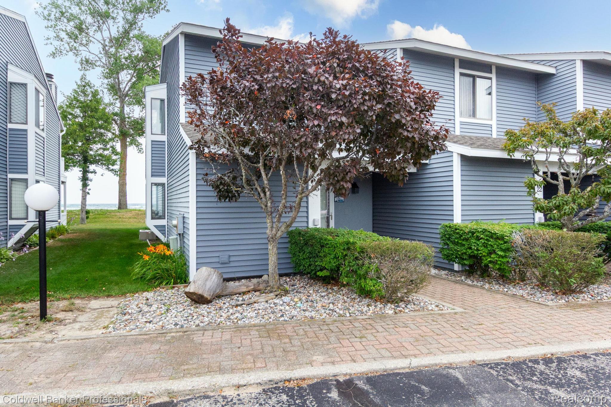 261 CHRYSLER Road 23