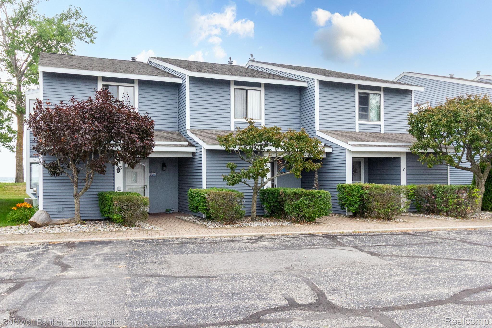 261 CHRYSLER Road 23
