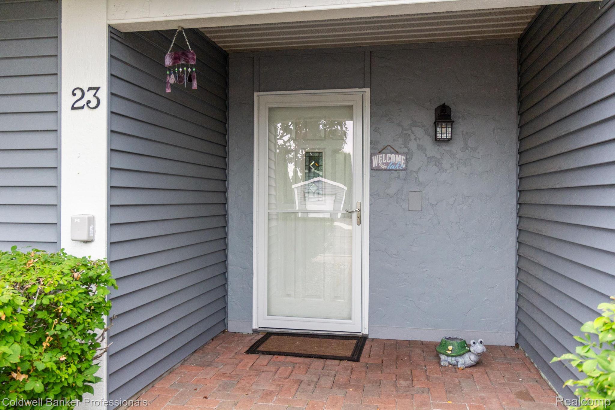 261 CHRYSLER Road 23