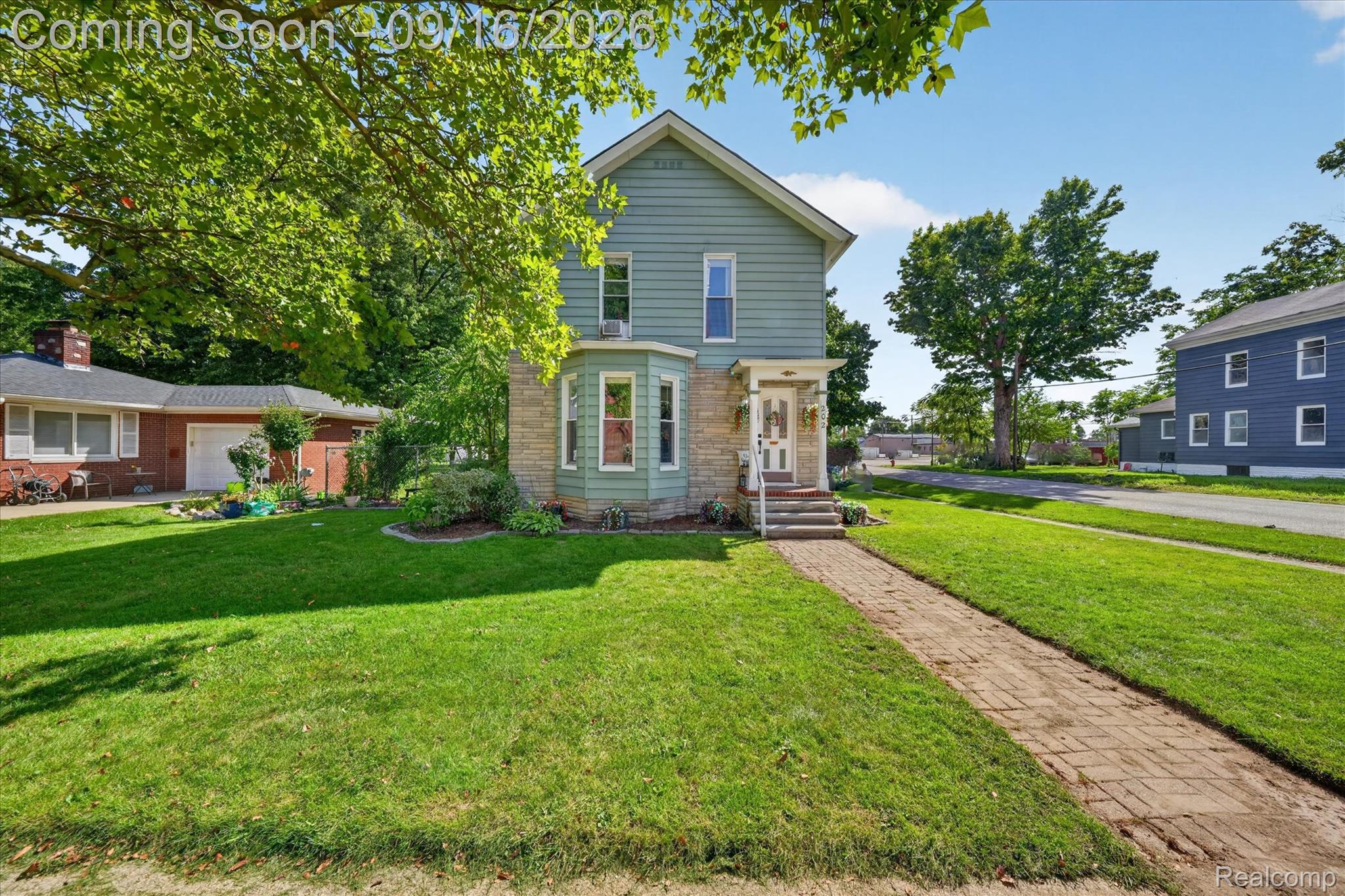 202 E Saint Clair Street
