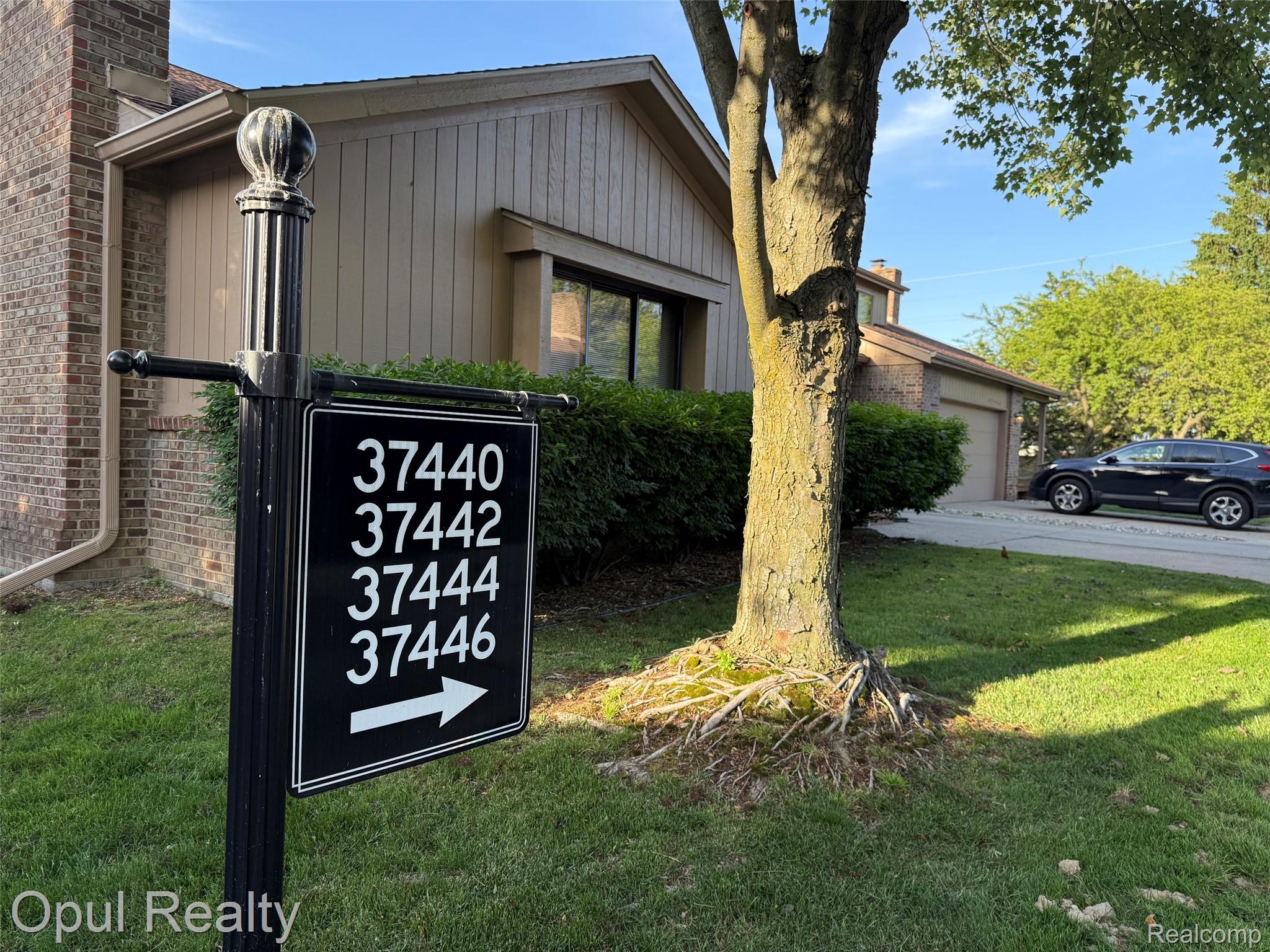 37440 N Laurel Park Drive
