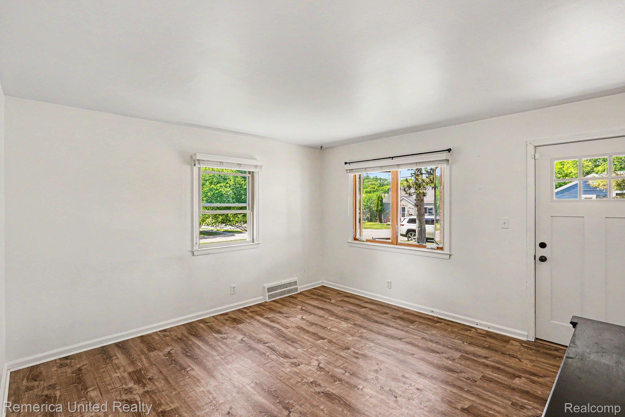 1024 Lee Street