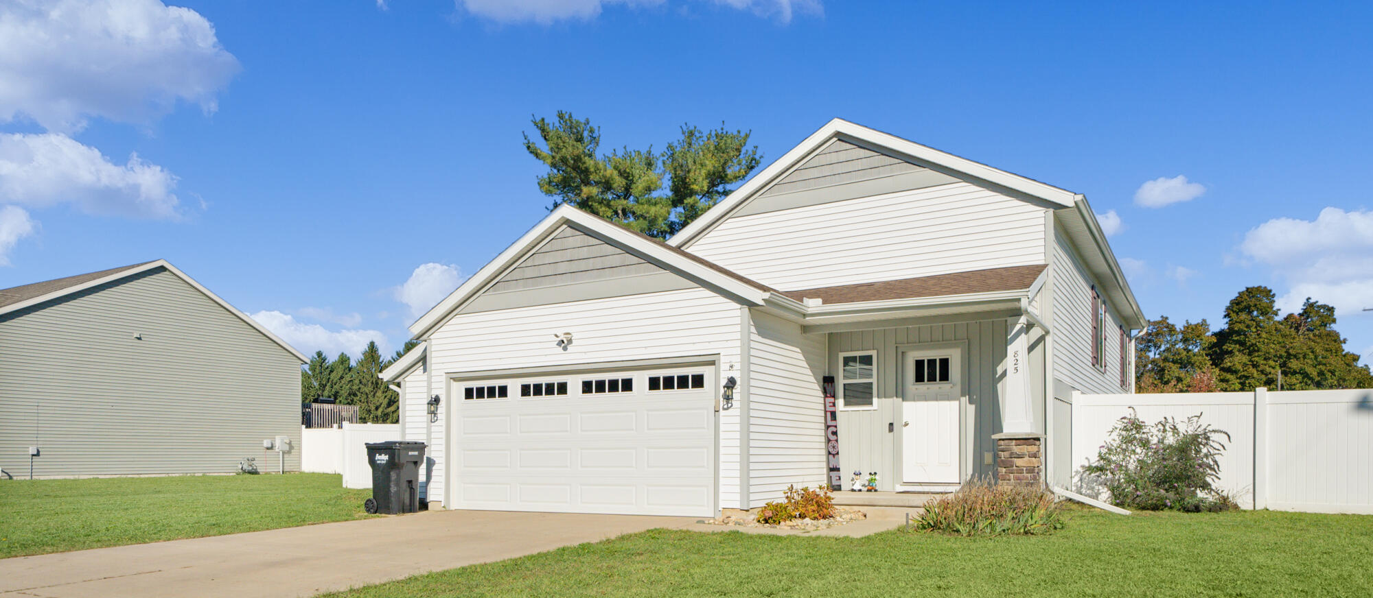 825 Amber Ridge Dr Drive SW