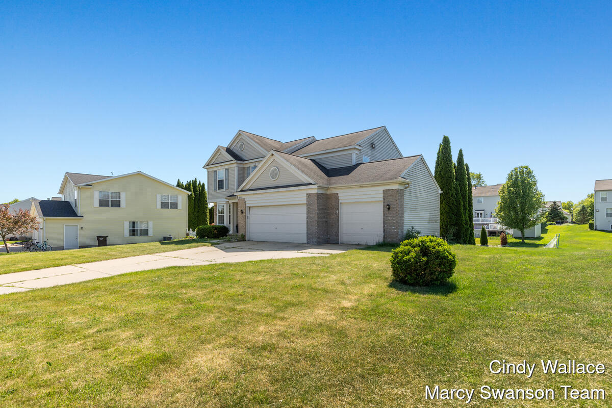 8511 Green Valley Valley SE