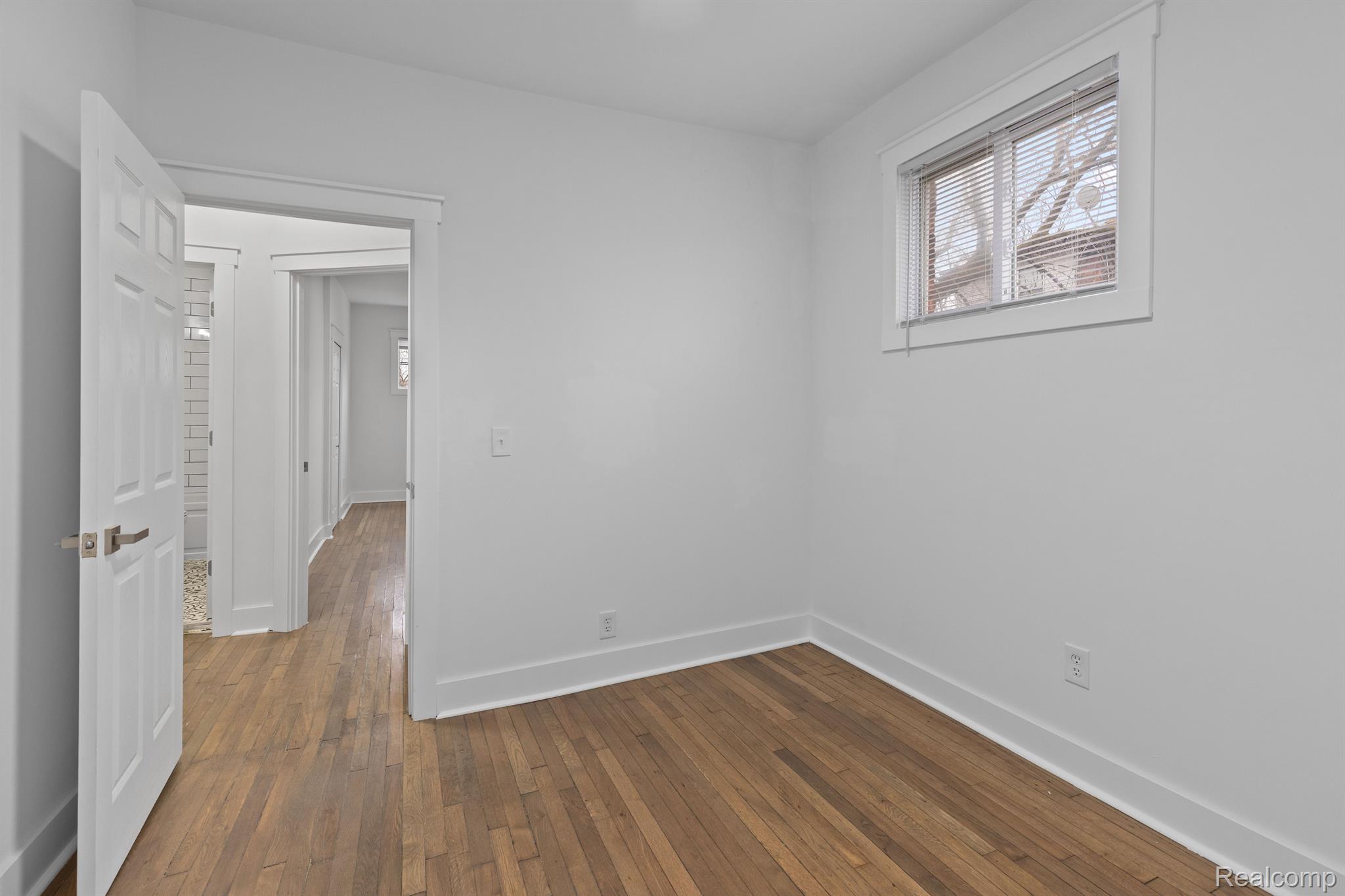 Detroit City, Michigan 48206, United States, 2 Bedrooms Bedrooms, ,1 BathroomBathrooms,Residential,Active,233923