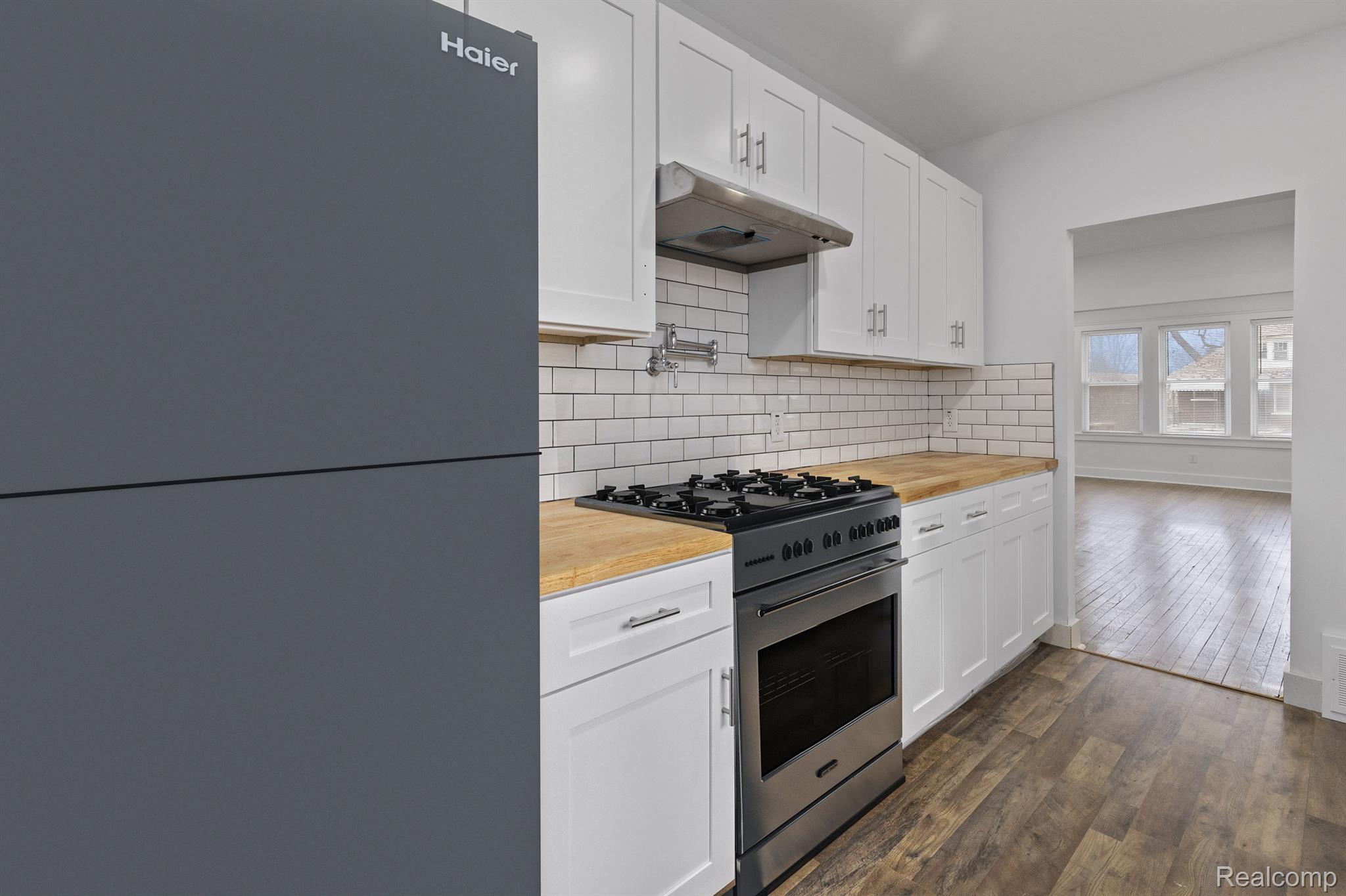 Detroit City, Michigan 48206, United States, 2 Bedrooms Bedrooms, ,1 BathroomBathrooms,Residential,Active,233923