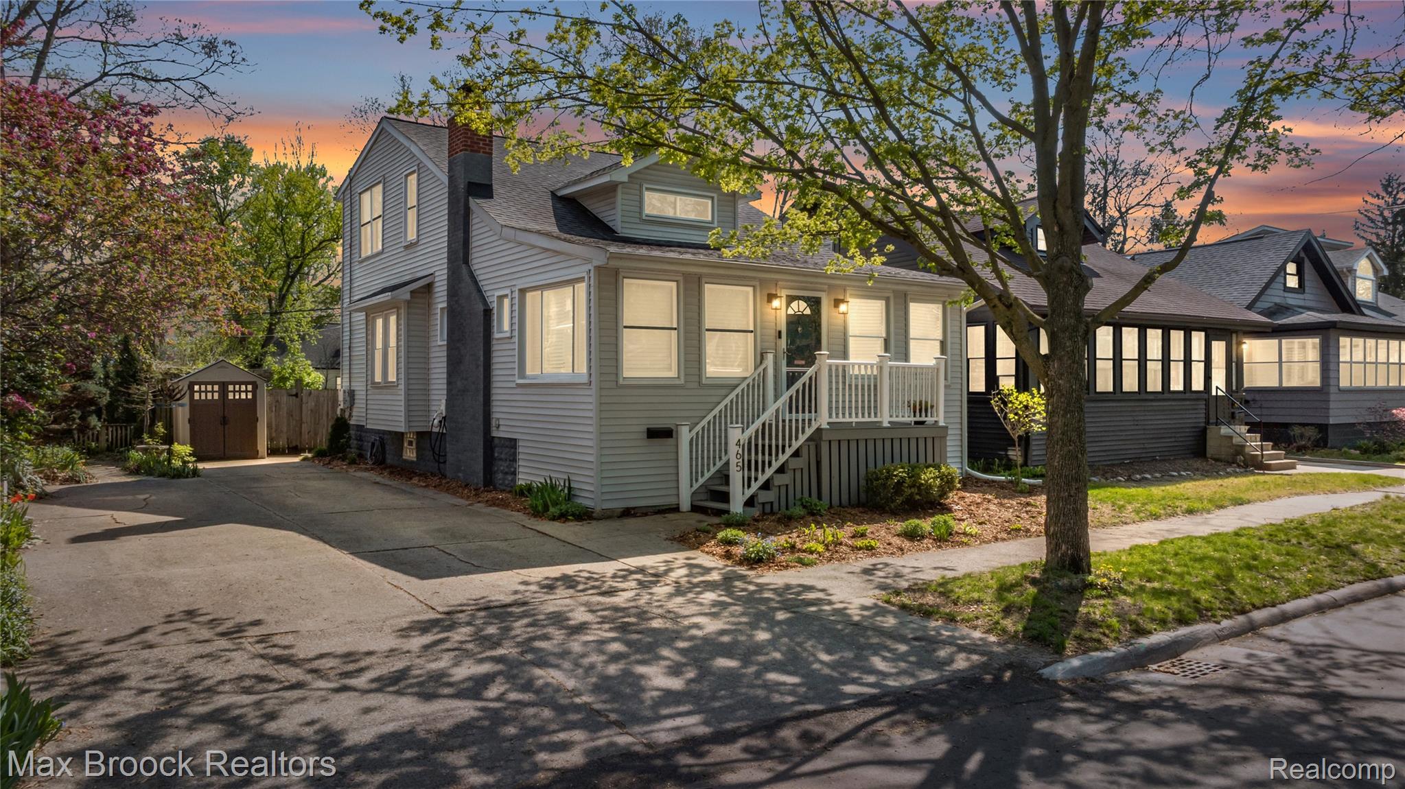 465 Pearson Street