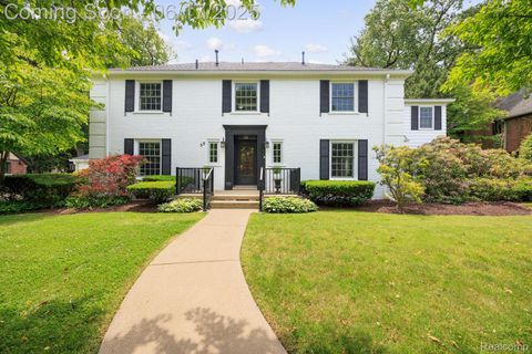 33 Oxford Boulevard Pleasant Ridge City MI 48069