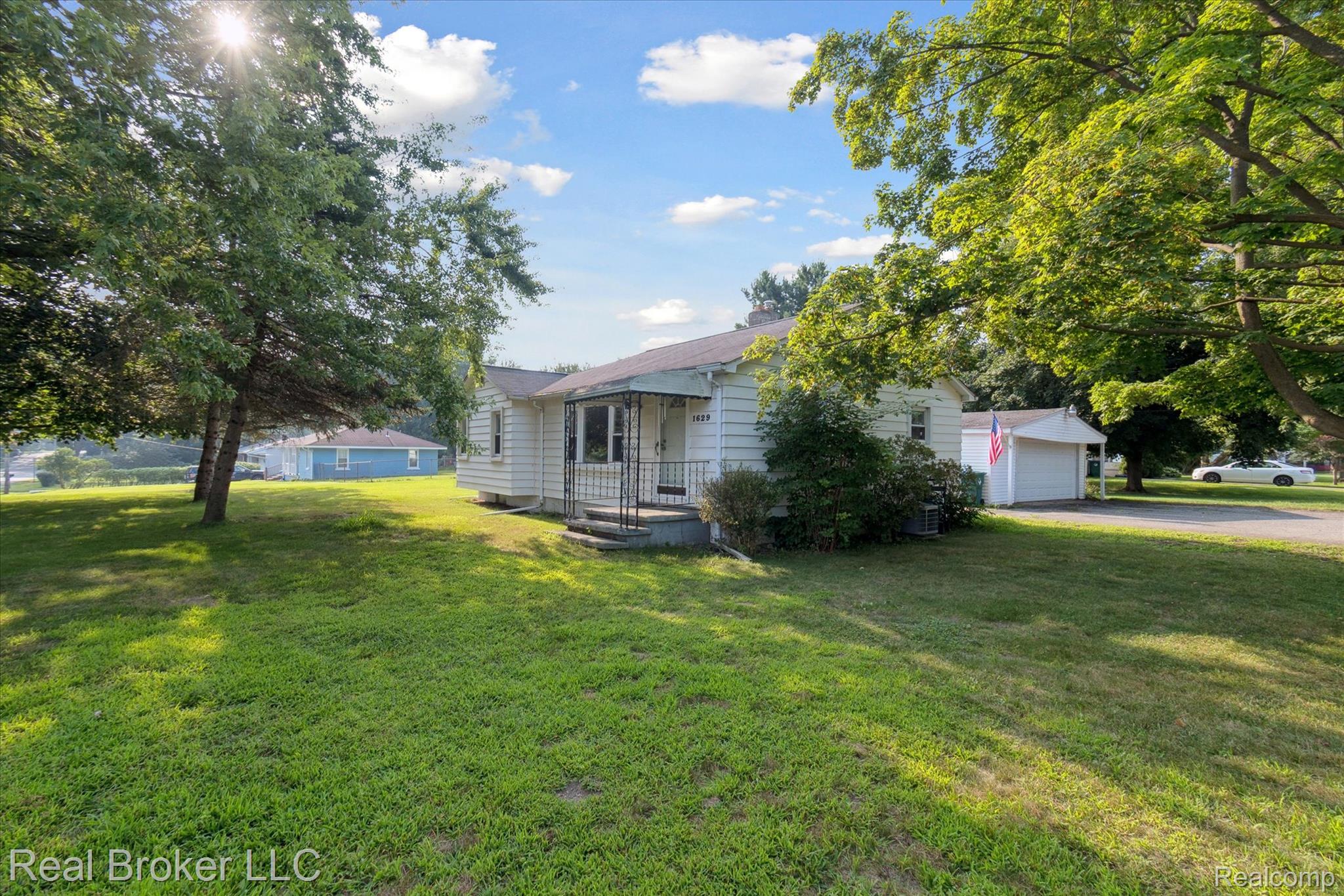 1629 W Oakley Park Road