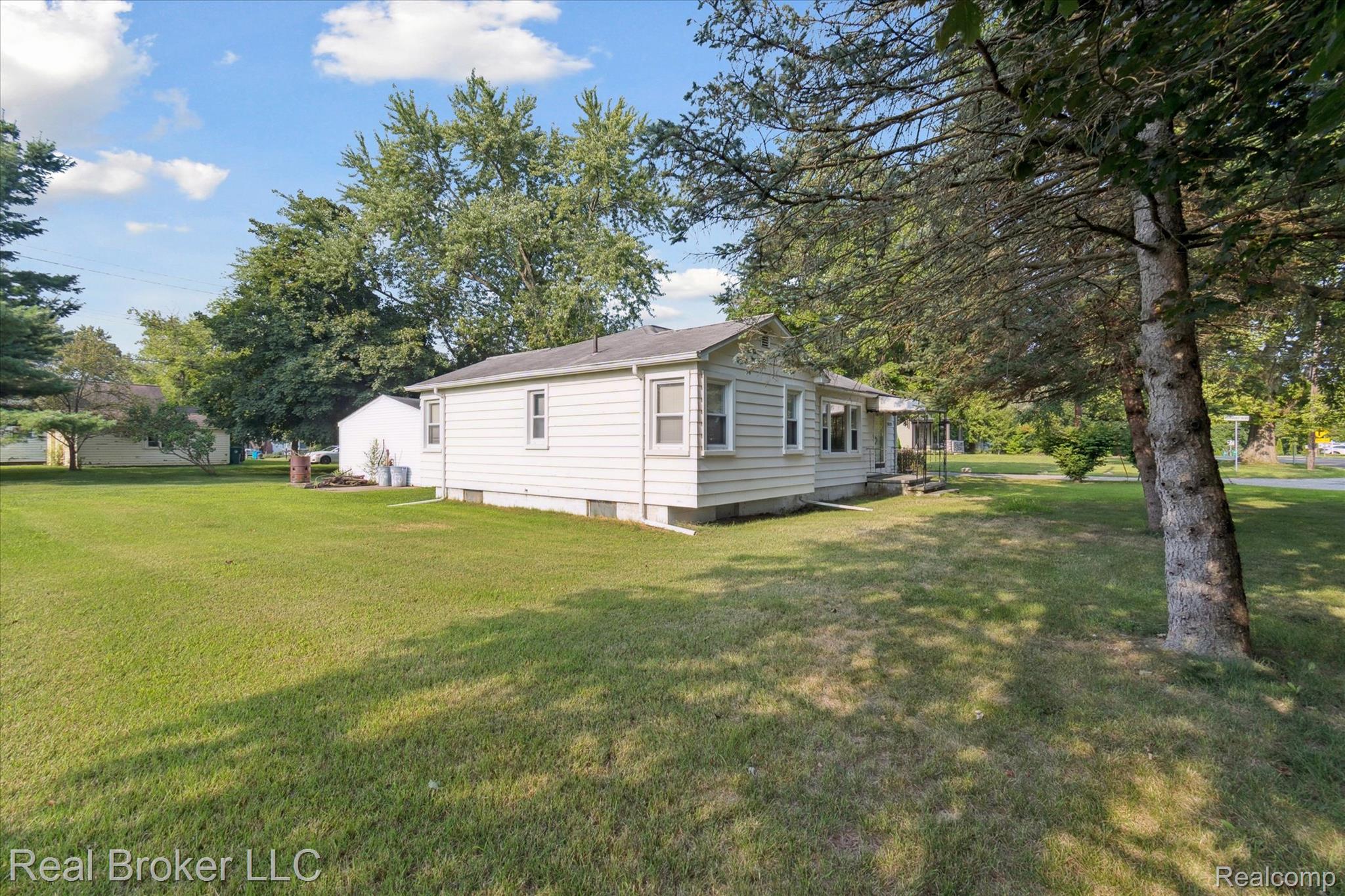 1629 W Oakley Park Road