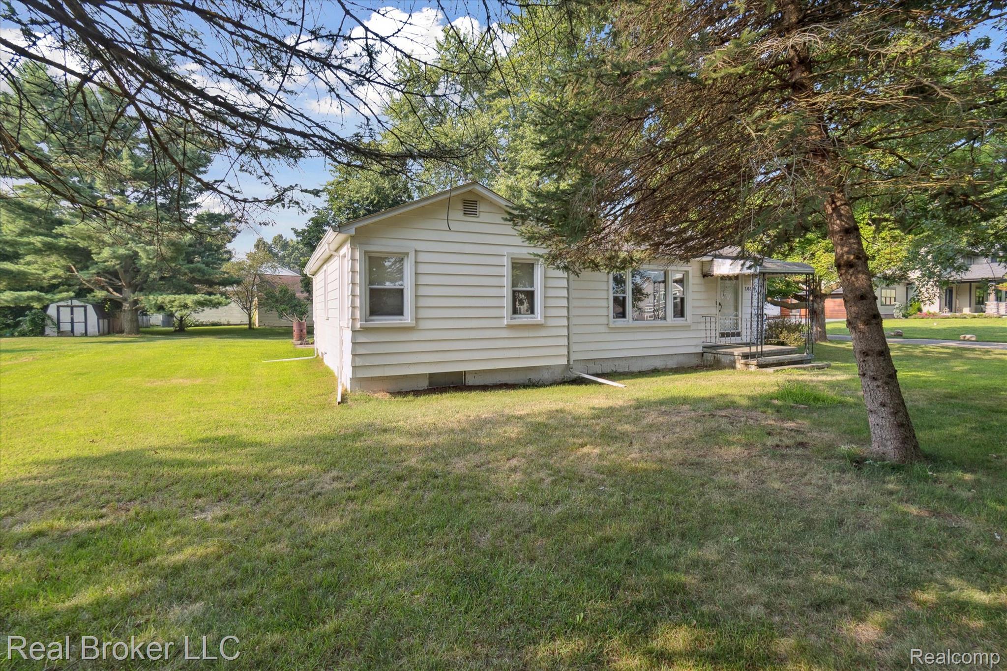 1629 W Oakley Park Road
