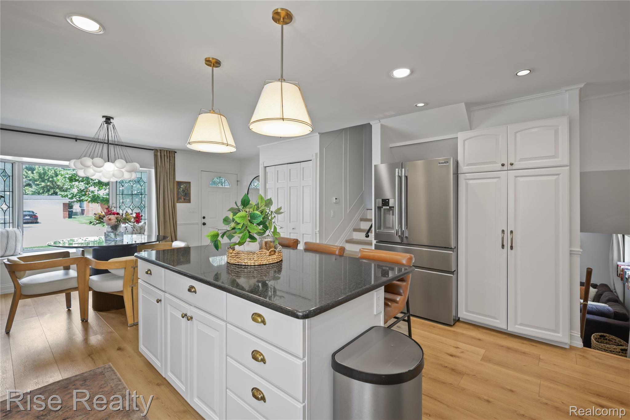 1329 W Elmwood Avenue