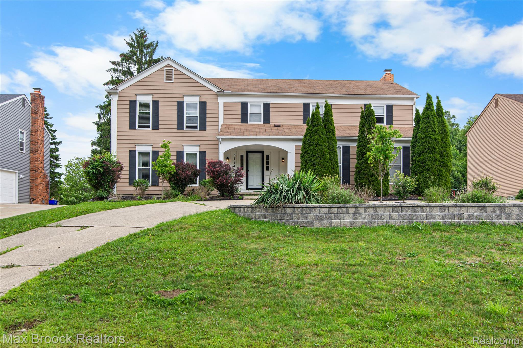 5484 Kingsfield Drive