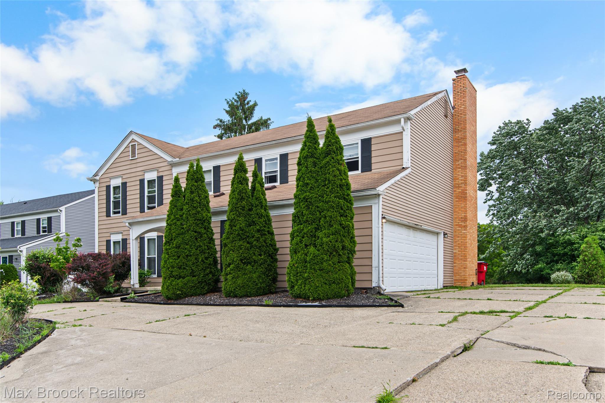 5484 Kingsfield Drive
