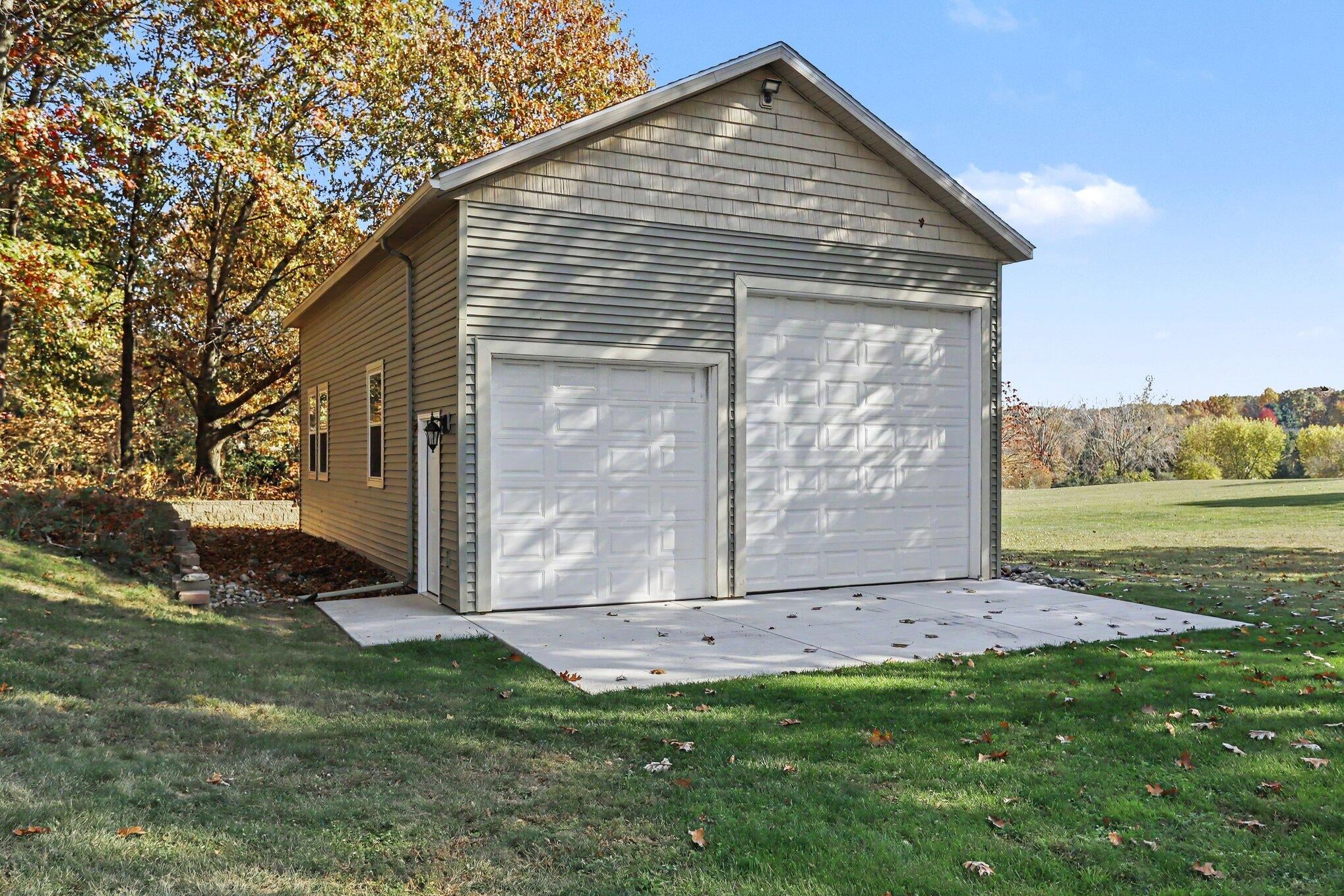 68561 Rose Meadow Lane