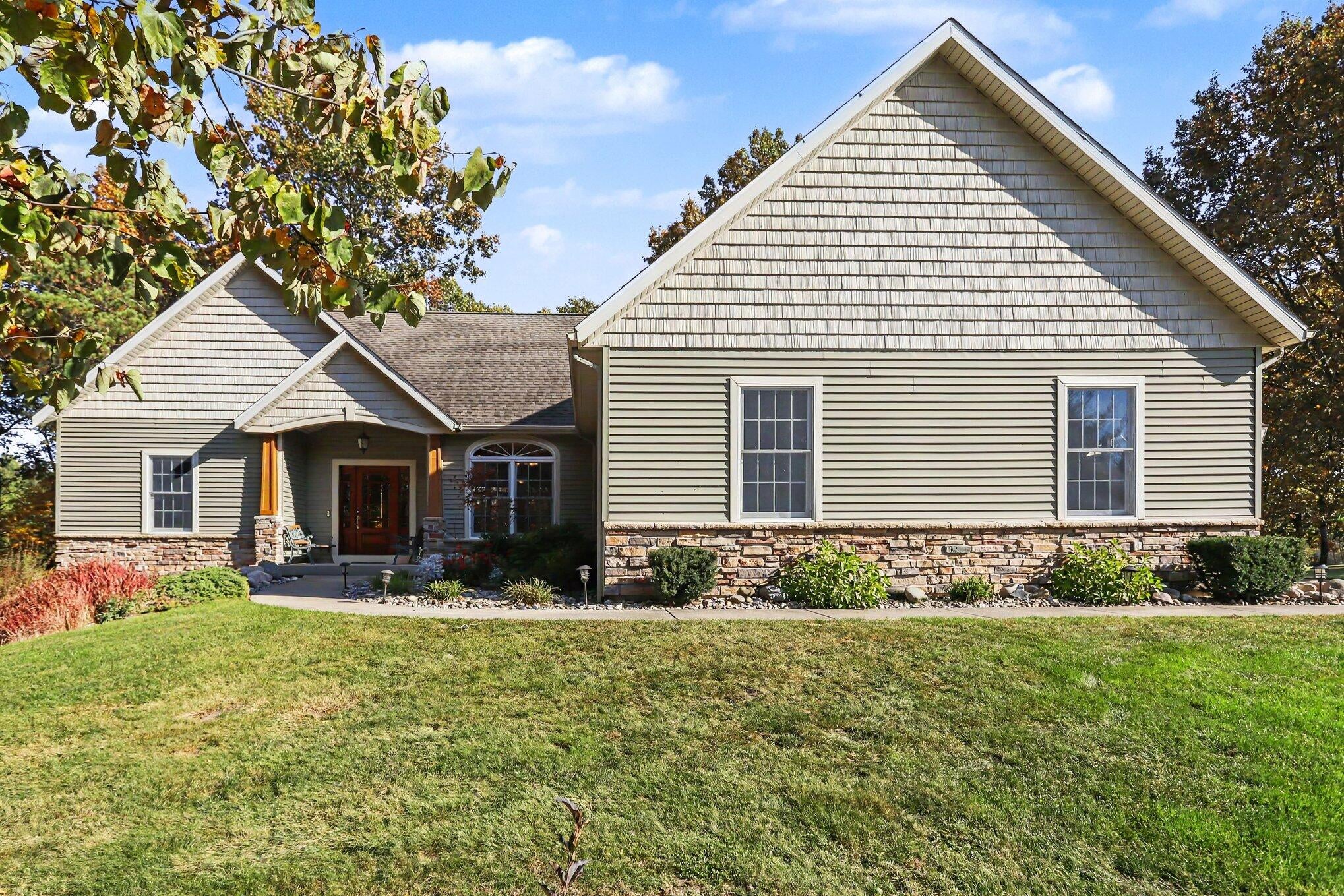 68561 Rose Meadow Lane