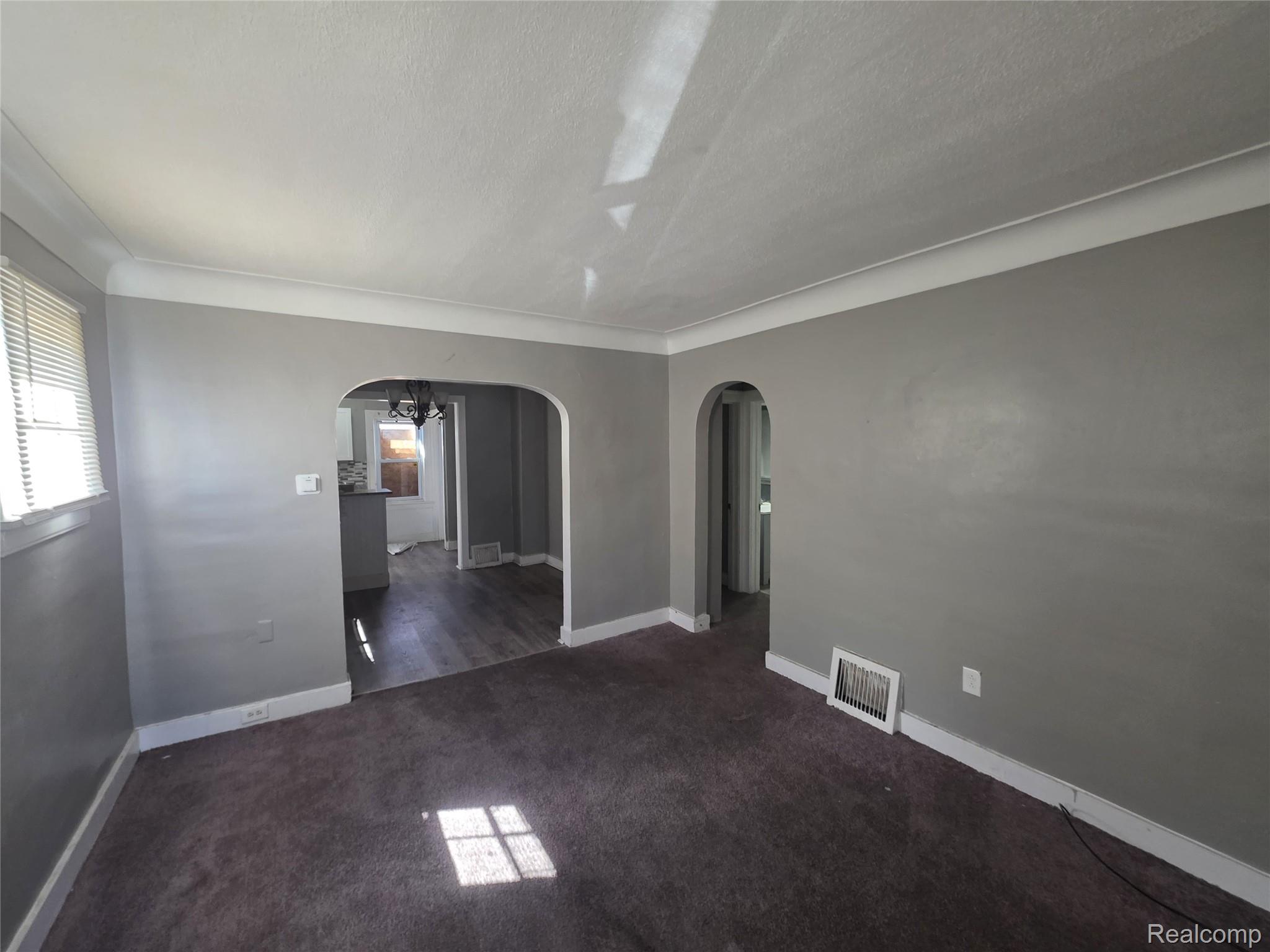 6017 Plainview Avenue