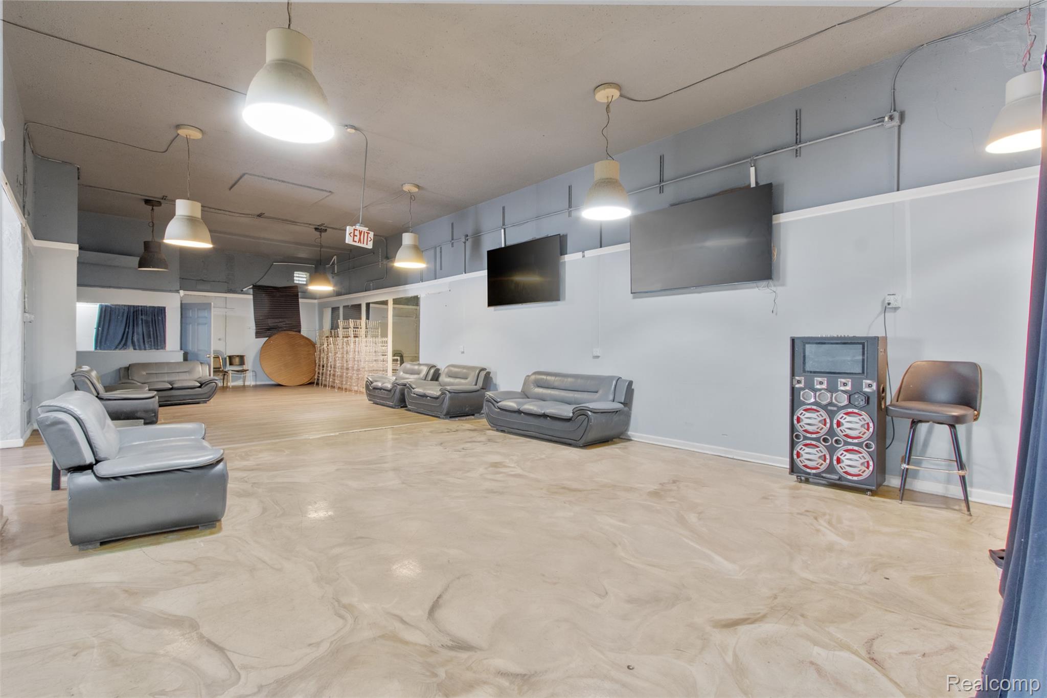 8633 Southfield Road