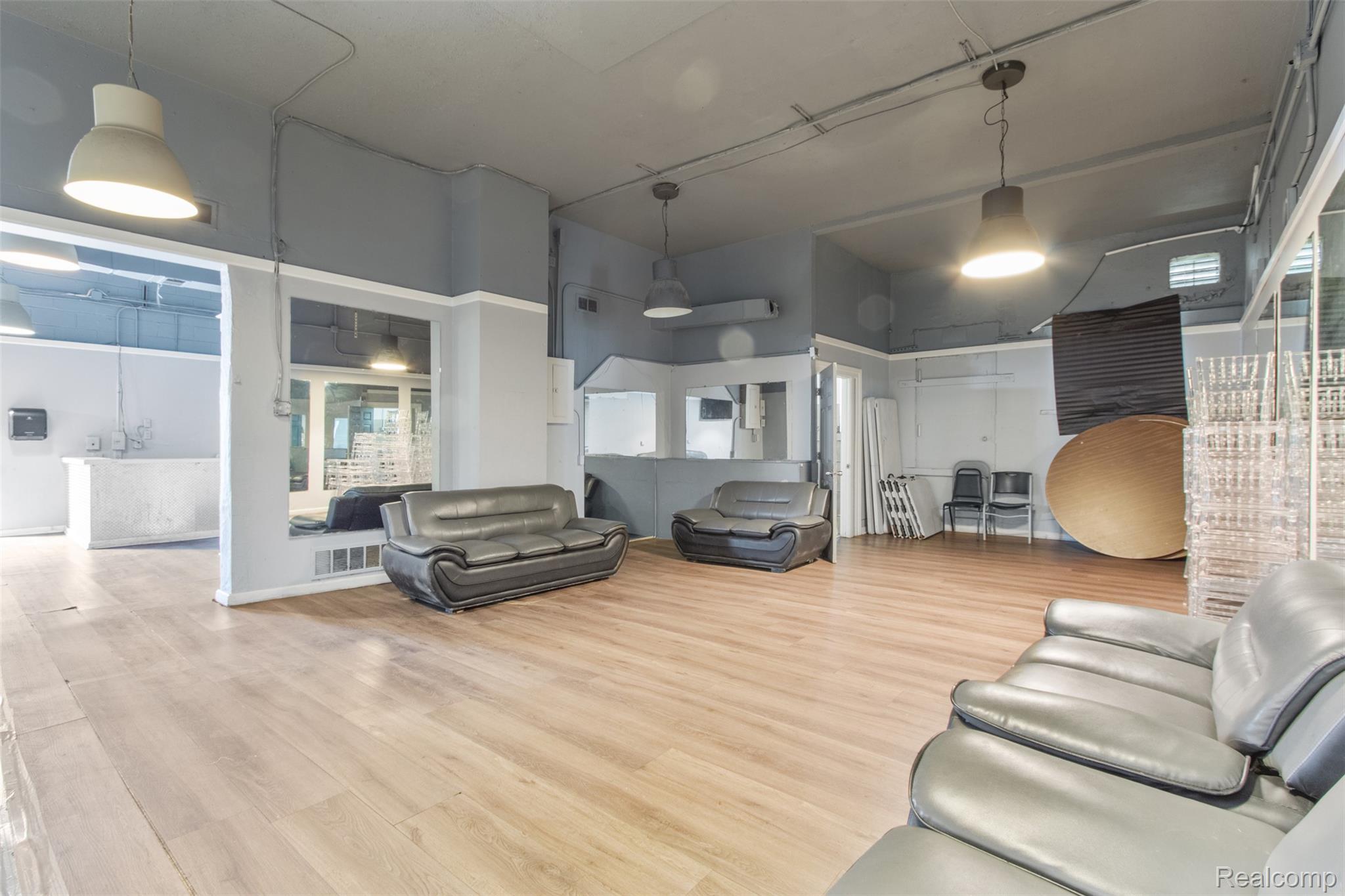 8633 Southfield Road