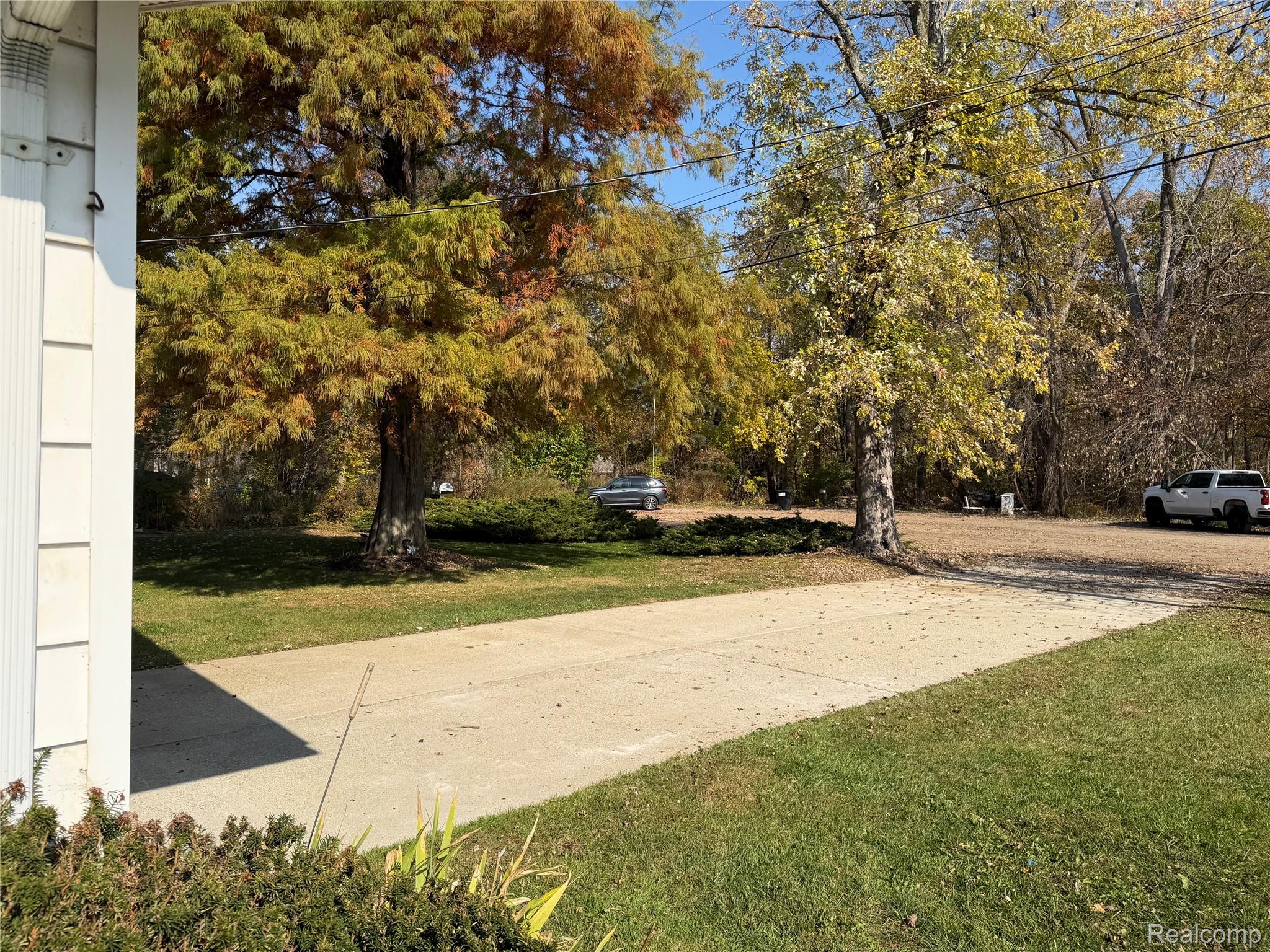 8156 Riverside Drive