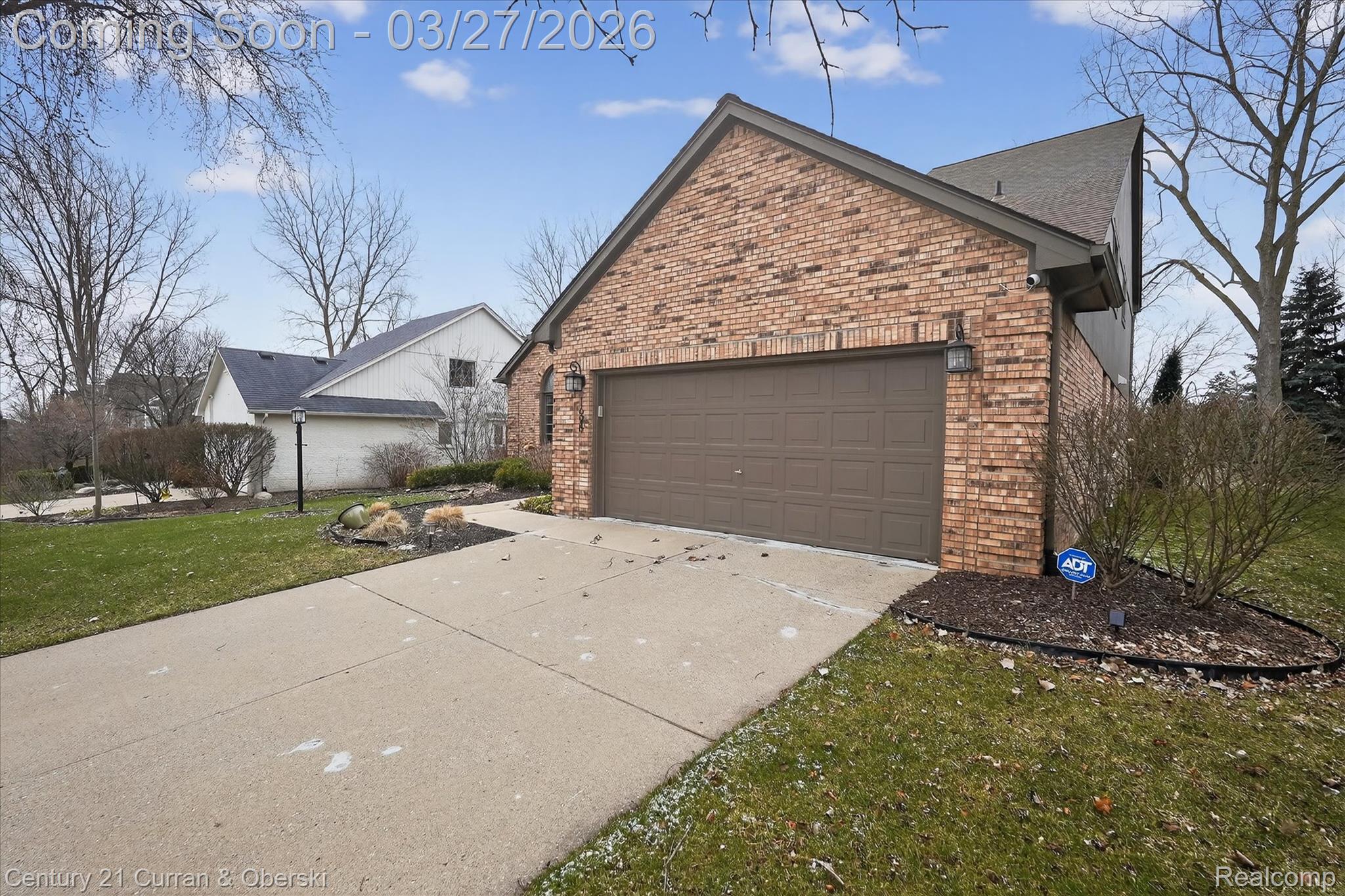 1698 Farnborough Drive