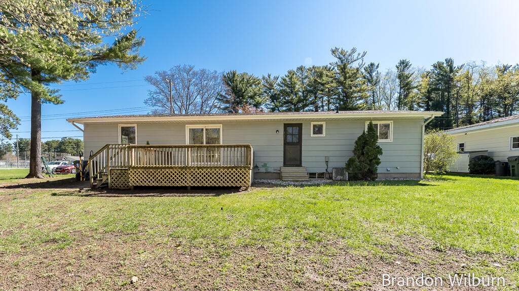 3565 Blackmer Road