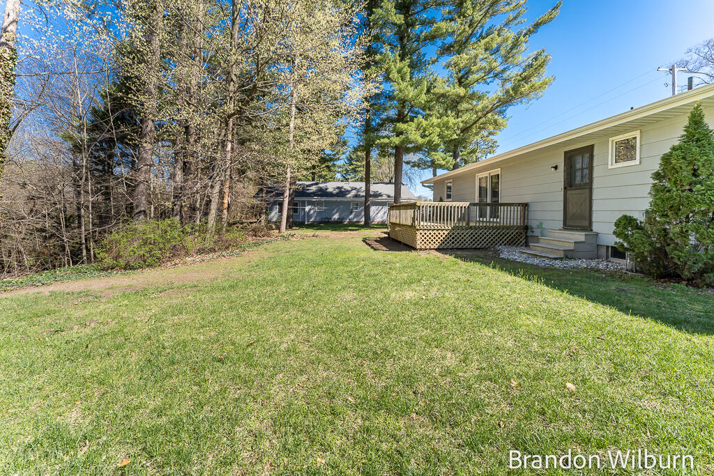 3565 Blackmer Road